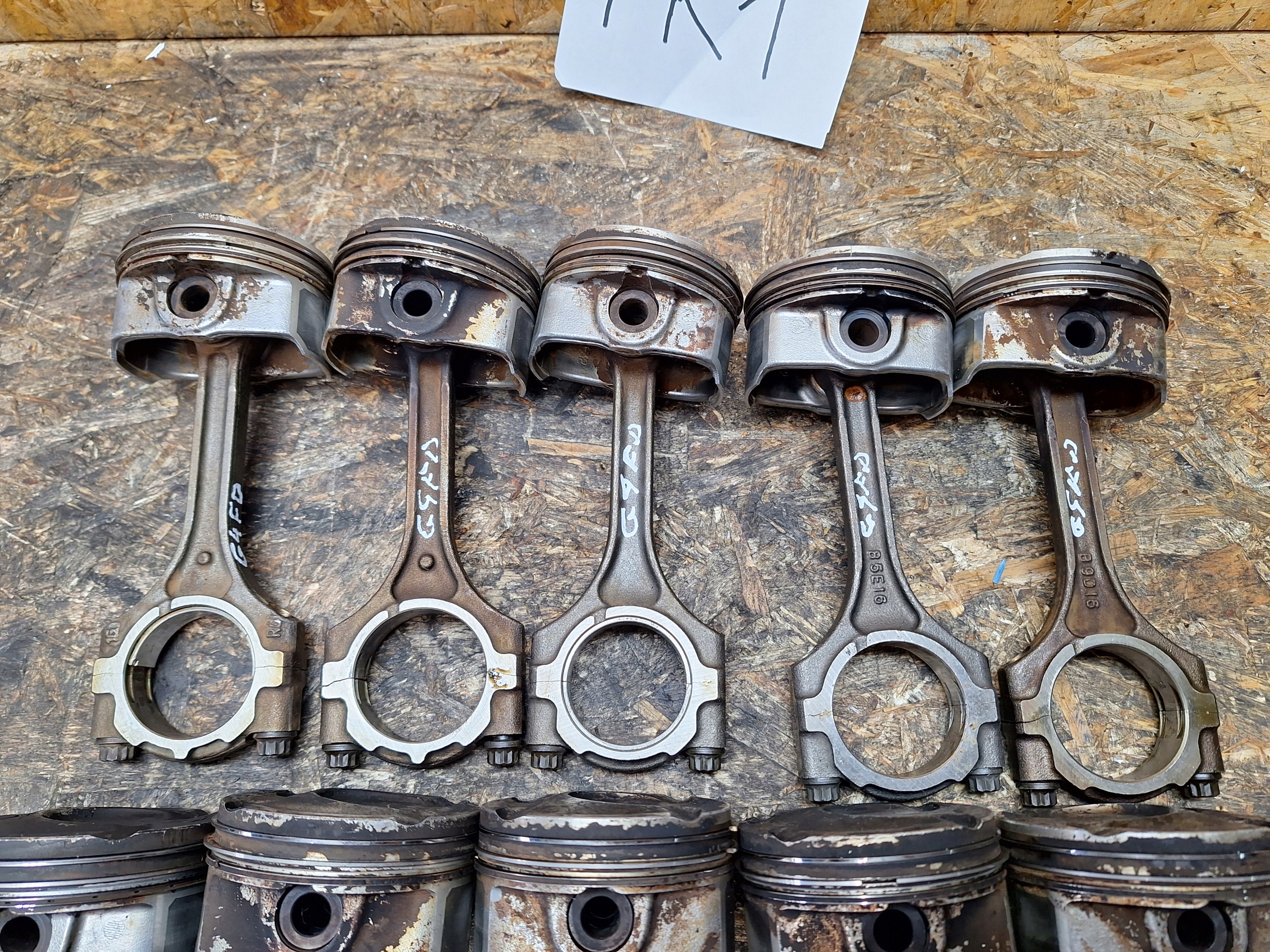 piston connecting rod KIA CEED SPORTAGE IX35 I30 1.6 GDi G4FD
