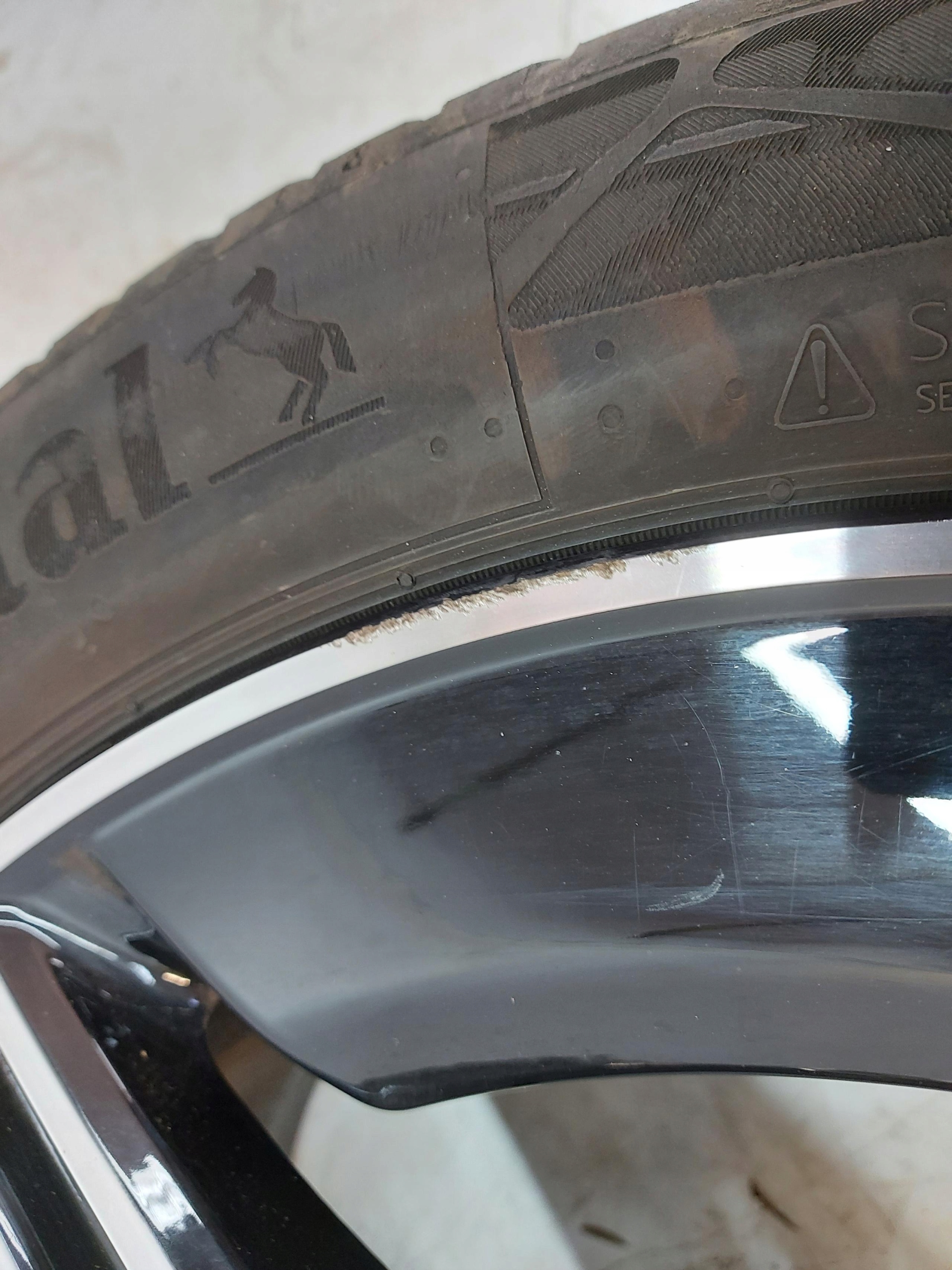 Mercedes W254 GLC 220d disk disk 285/40 R20 A2544010700