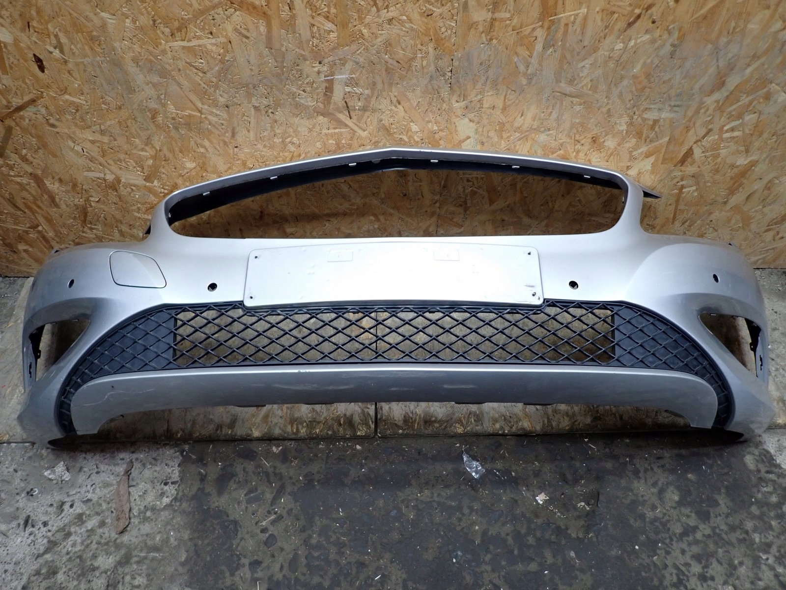 bumper front front MERCEDES A KLASA 176 2012-2015R A1768850025