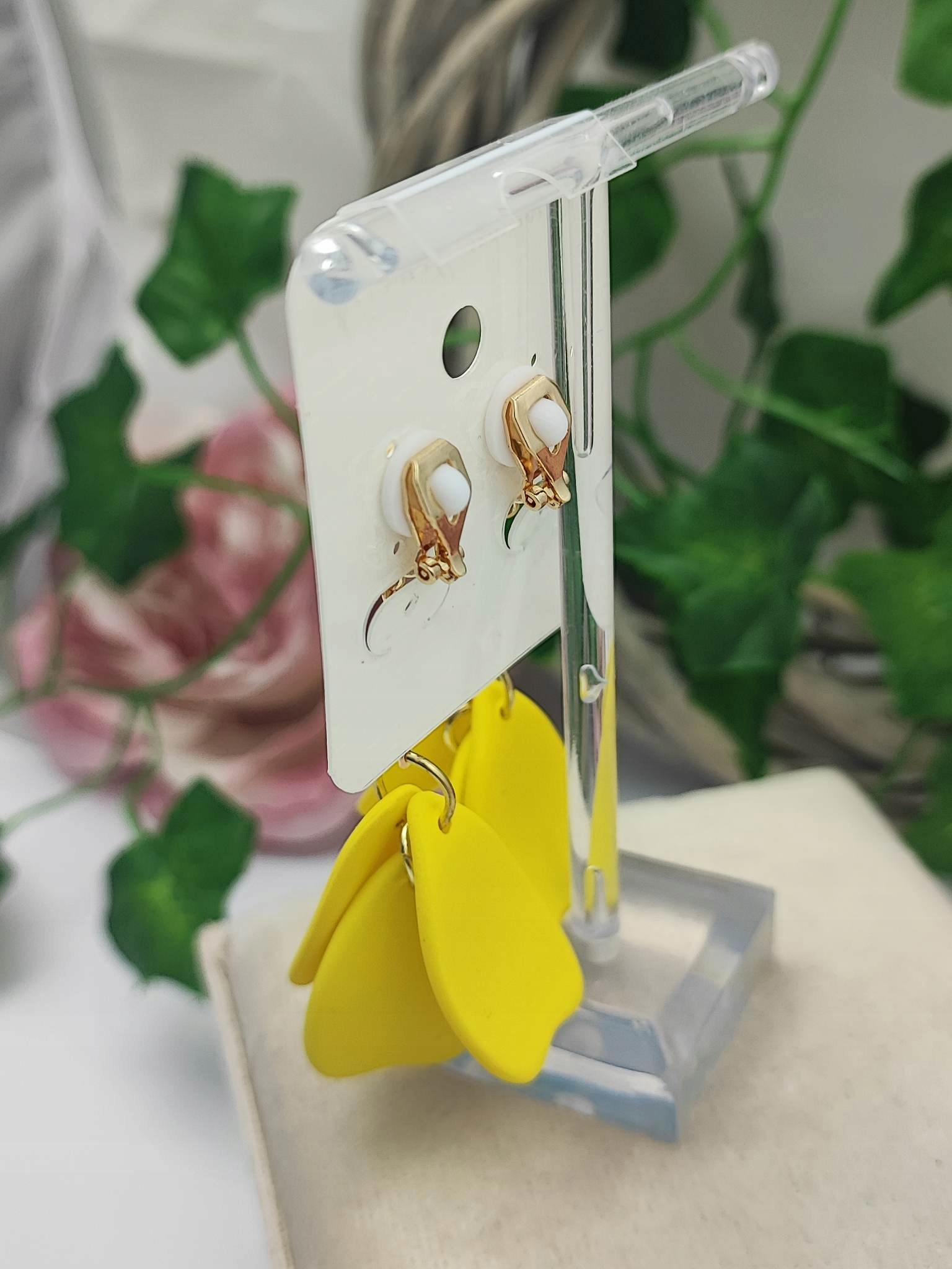 Klipsy akrylowe wiszące długie zielone żółte c67 Marka Inna marka