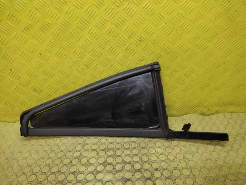 VOLVO XC 90 window right rear part TROJKAT