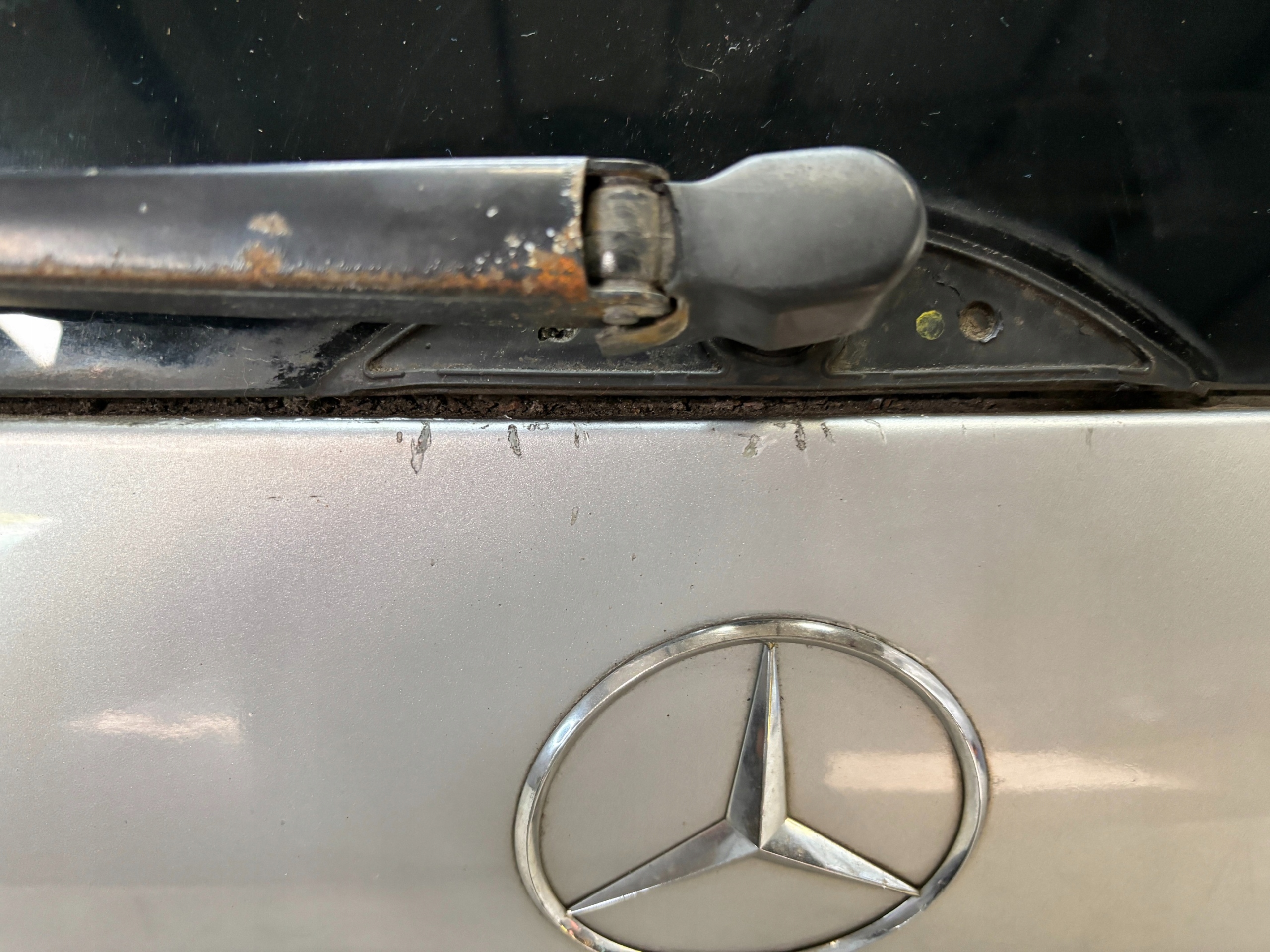 trunk door boot Mercedes W211 kombi k: 744