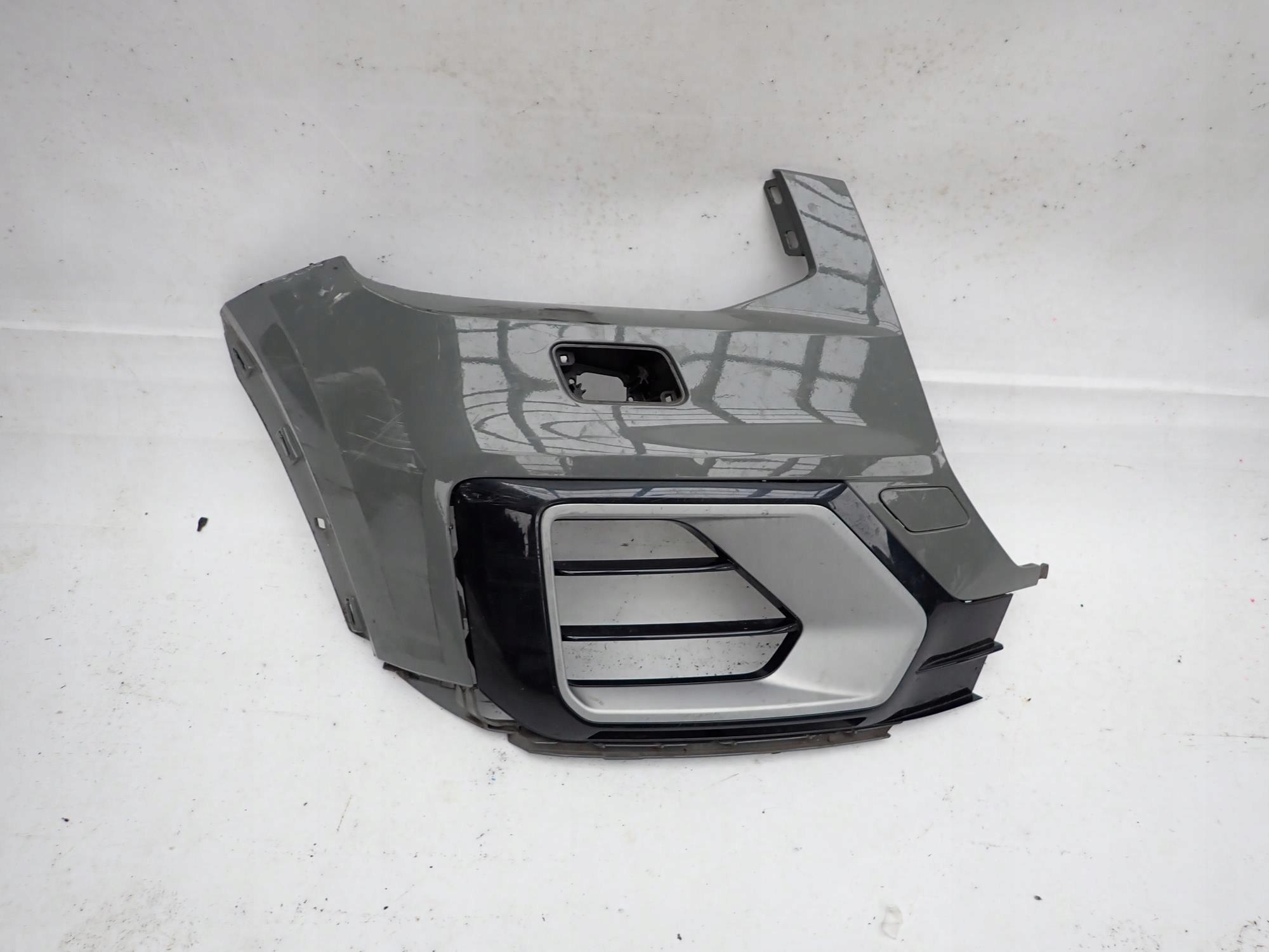 AUDI Q2 16-20 corner BOK of a bumper right front washer