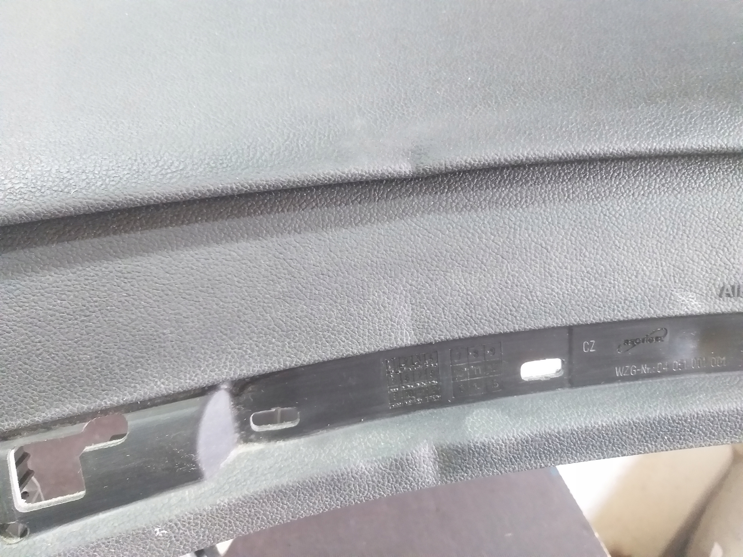 DASHBOARD INSTRUMENT PANEL CONSOLE SKODA SUPERB II 2 3T1857181