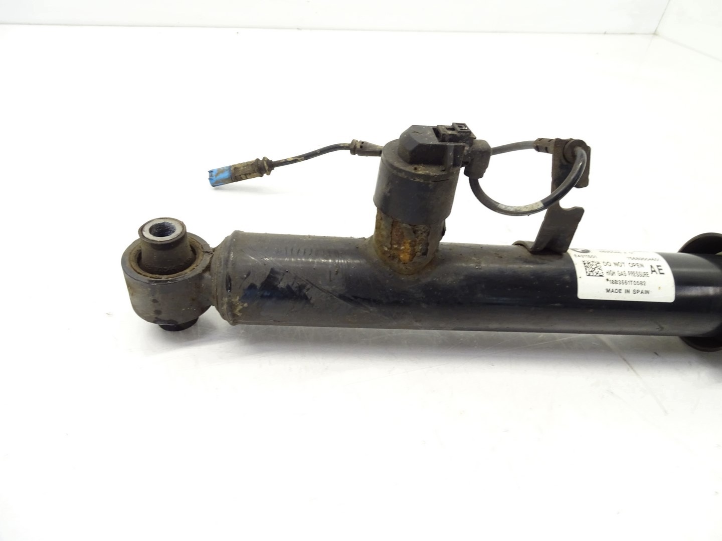 shock absorber rear left right BMW 3 G20 G21 6895046