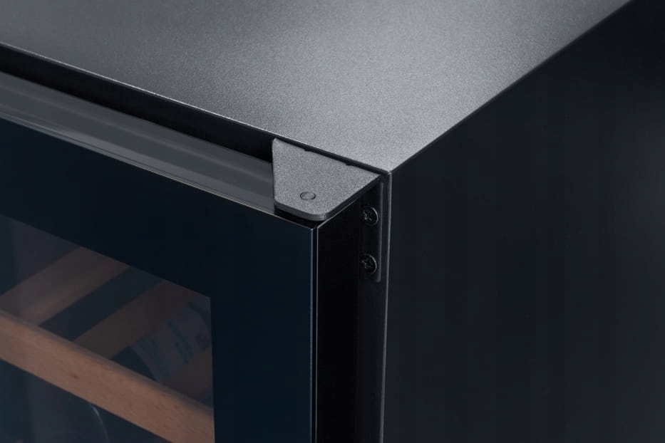 BRGWA17D WINIARKA DO ZABUDOWY DWUSTREFOWA 30 CM Model BRGWA17D