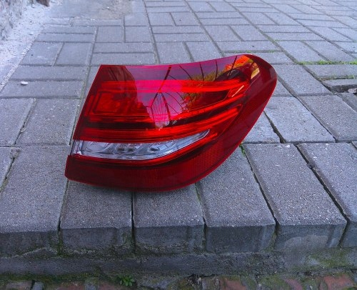 MERCEDES C KLASA W205 LED KOMBI PRAWA TYLNA LAMPA ORYGINAŁ A2059065200