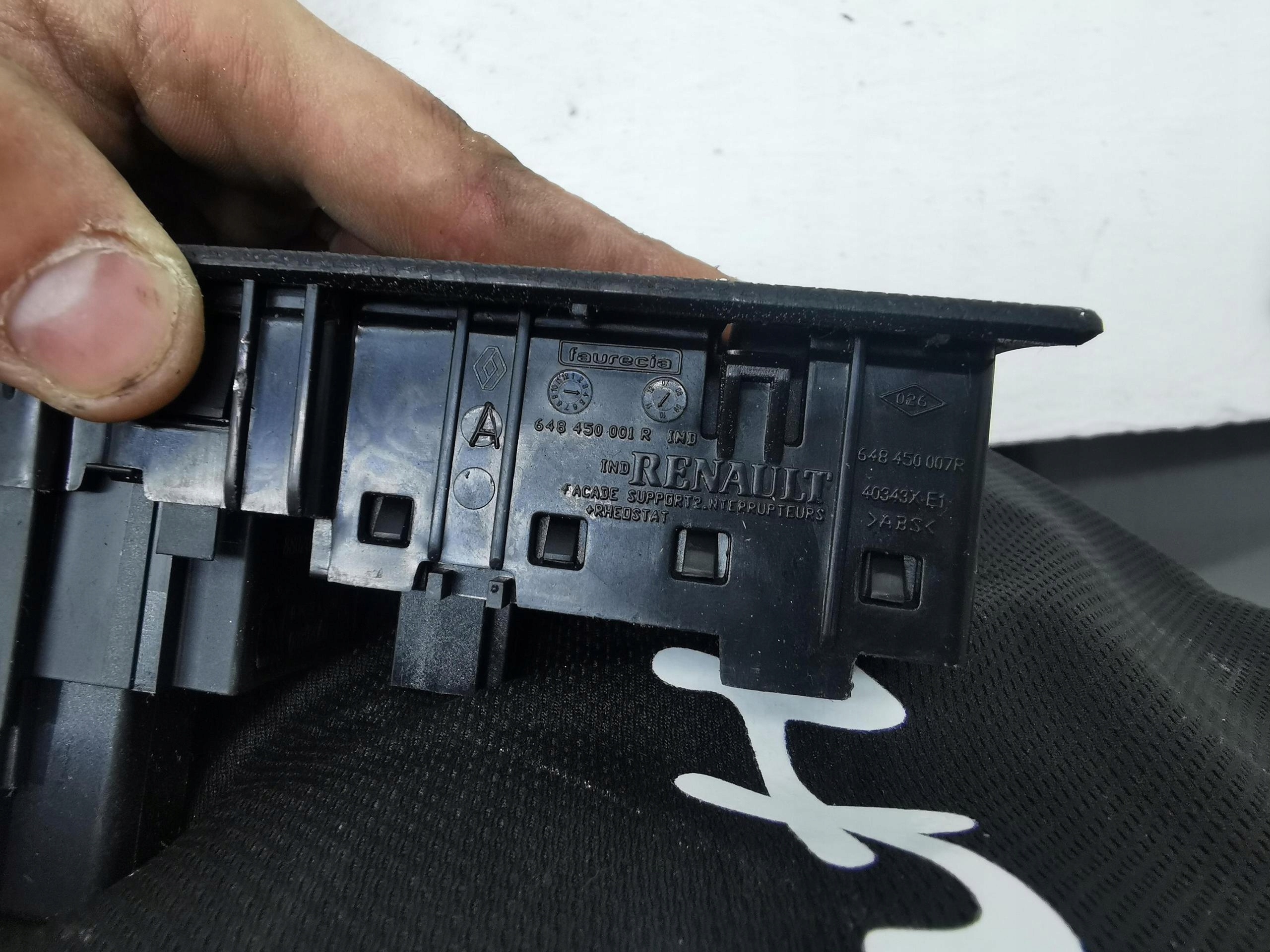 PANEL switch radio RENAULT MEGANE III 08-16 648450001R