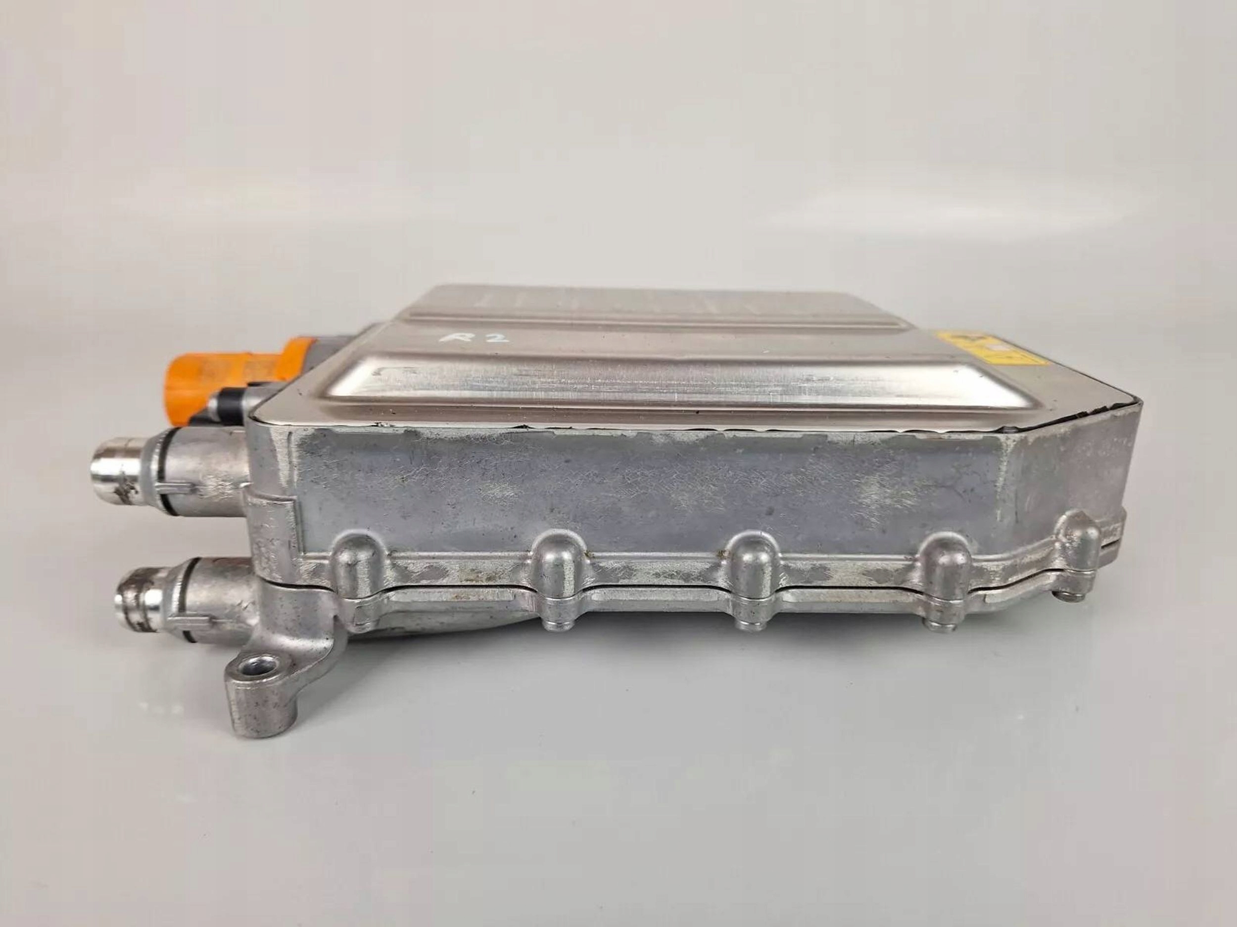 BMW i4 2023 вентилятор автомобиля /