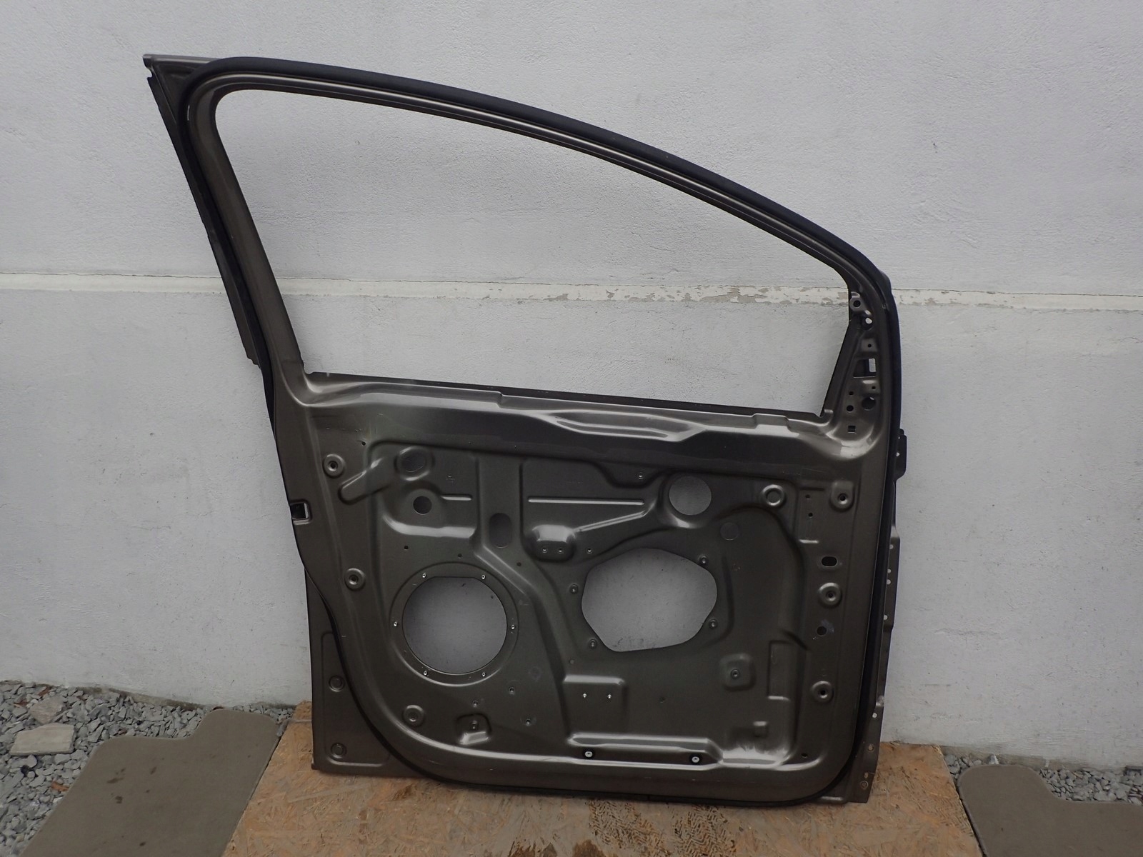 frame door left front VW GOLF plus 5M