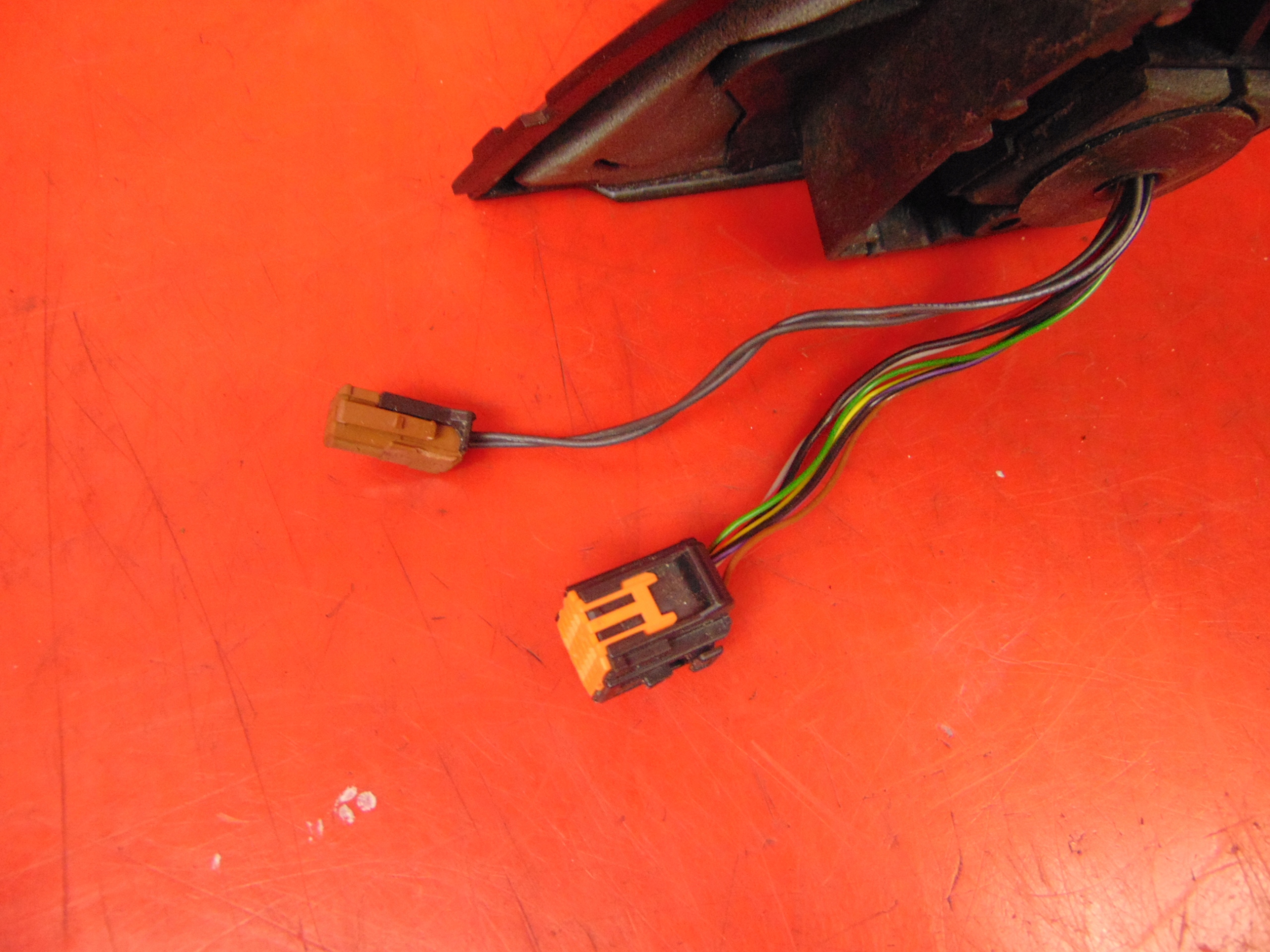 PEUGEOT 308 II T9 mirror right KKSD 8 PIN EU