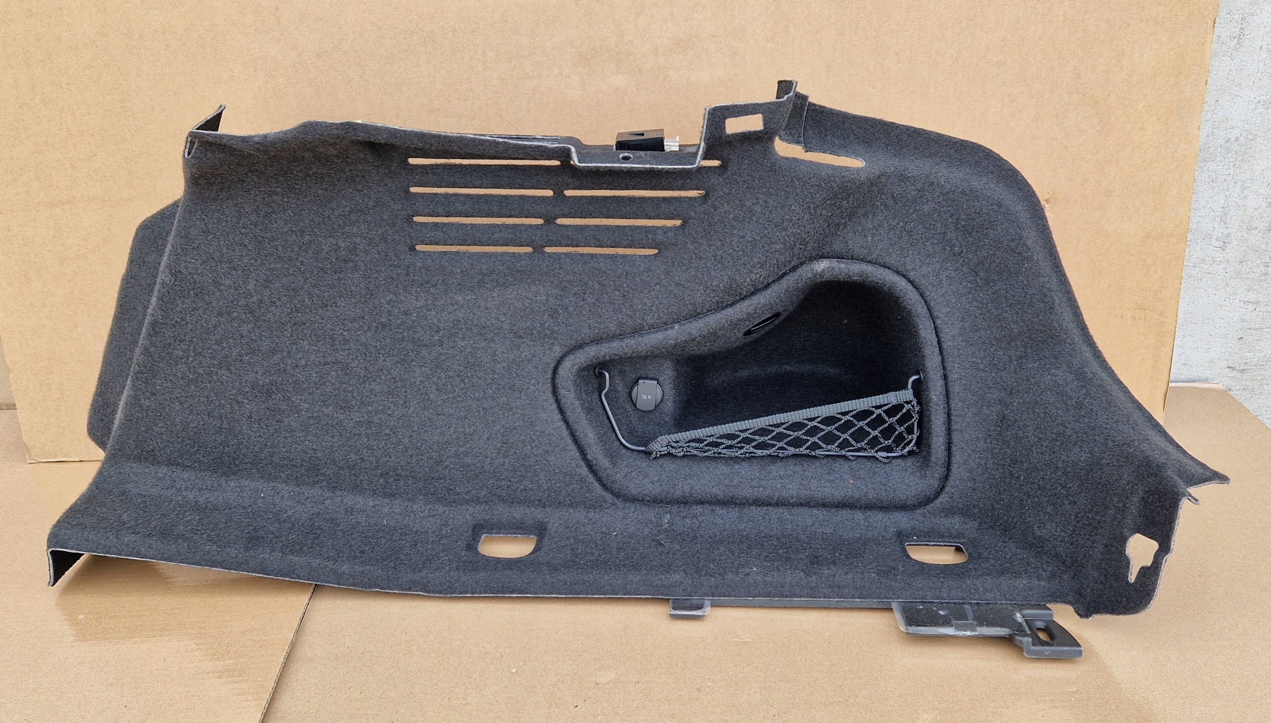 boot upholstery AUDI A5 LIFT 8W6863880E right as new