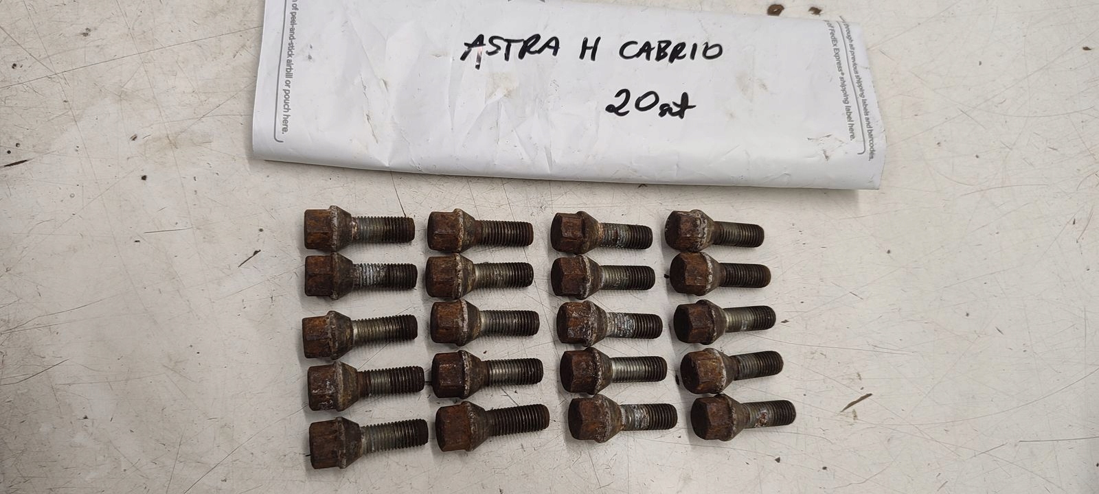 Szpilki Schrauben do der Räder Opel Astra H 1,8 16V