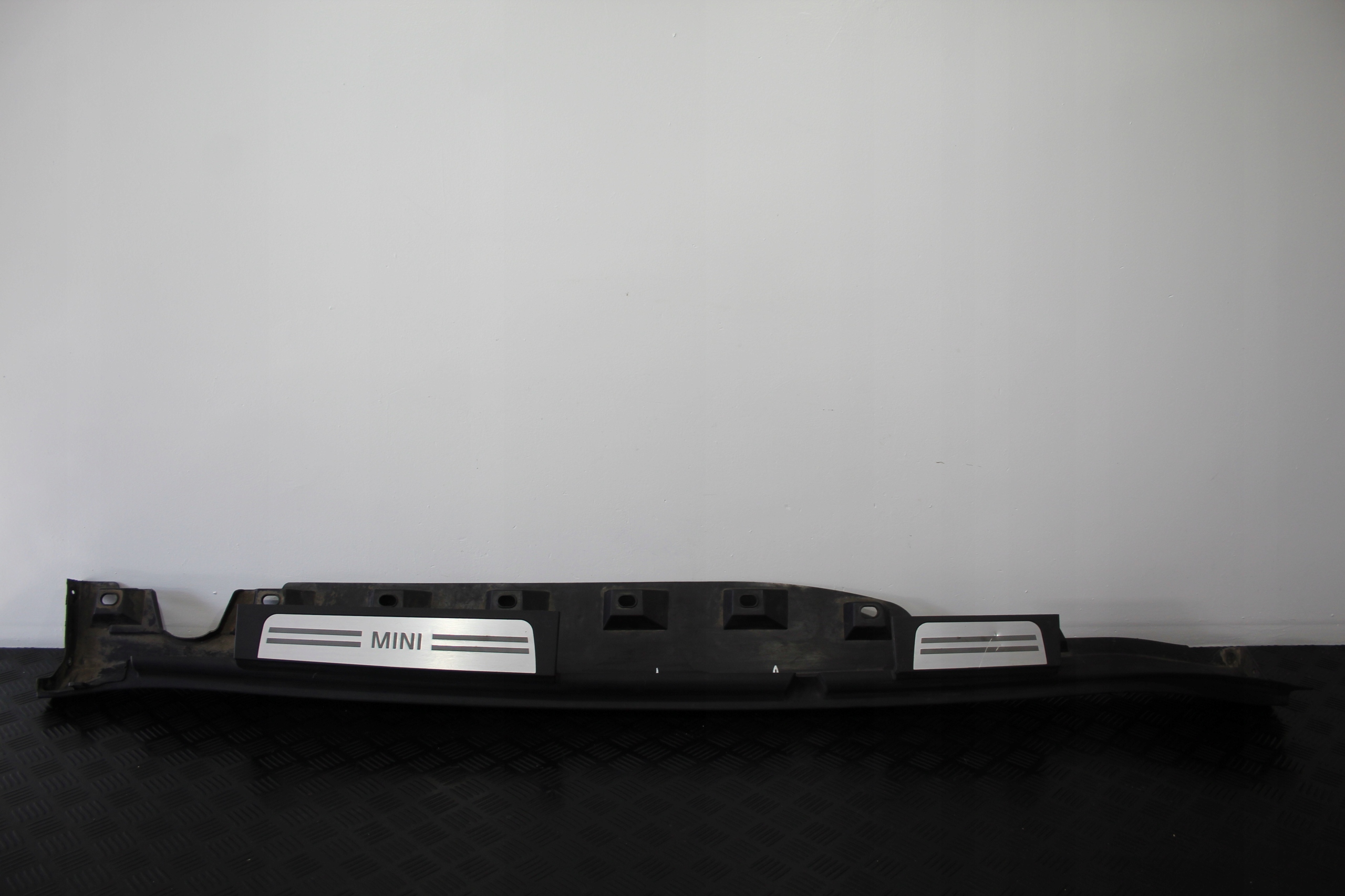 cap threshold threshold left MINI COUNTRYMAN R60 N47 9801887