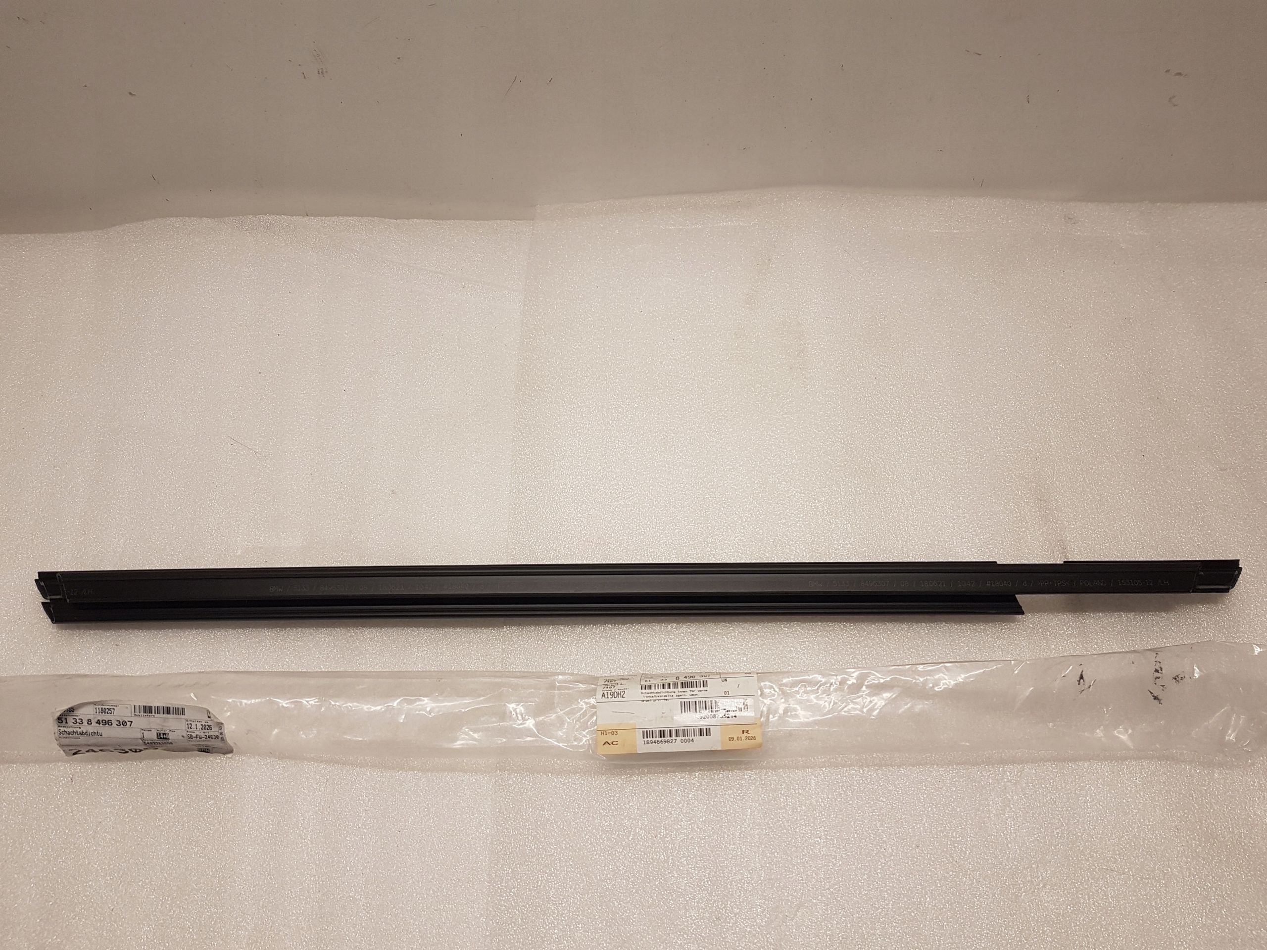 Dichtsatz Tür links vorne BMW U06 8496307