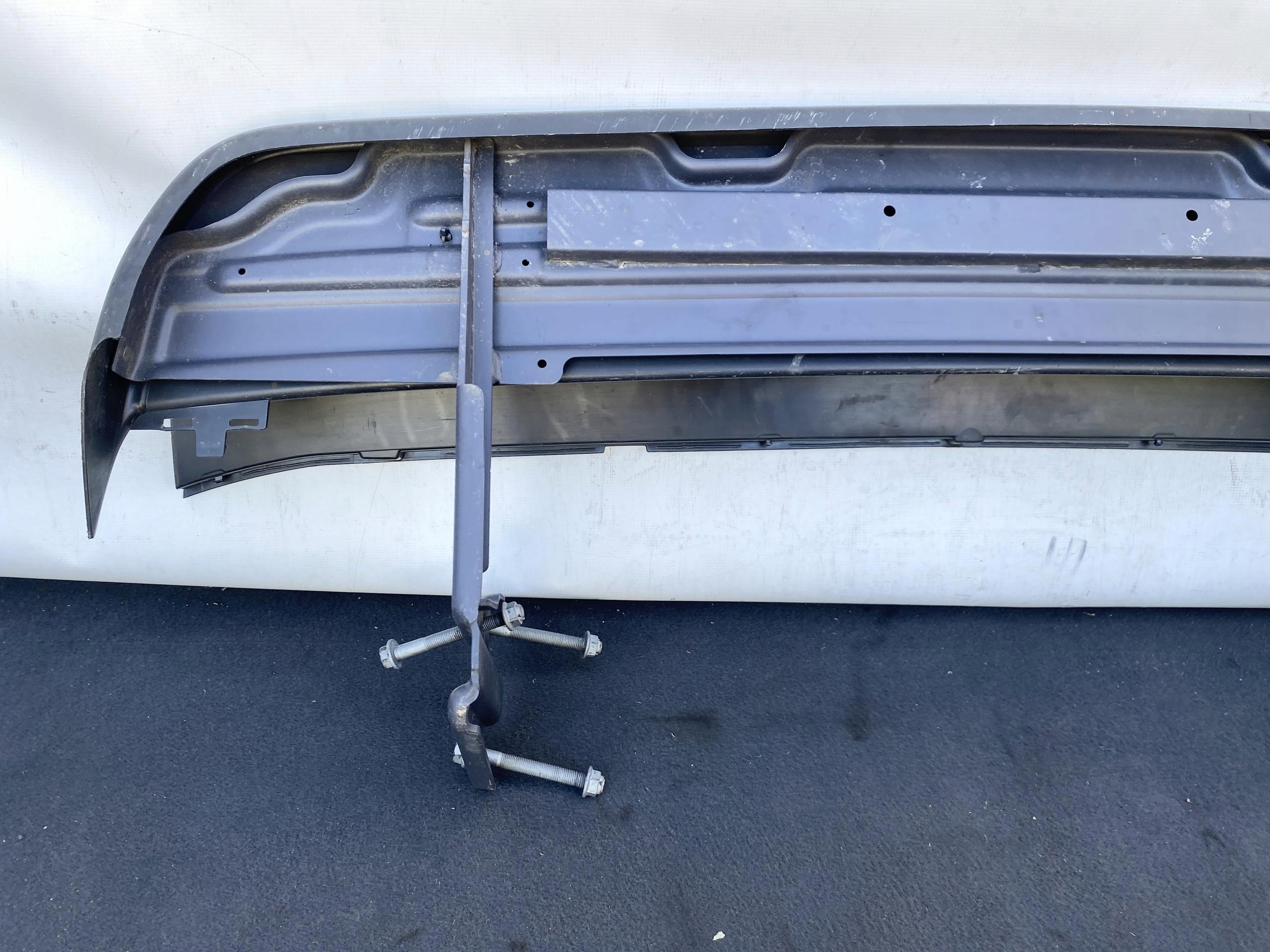 SPRINTER 907 910 17- cap STOPIEN threshold rear rear part grey support original