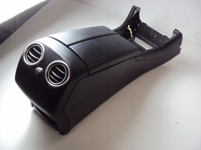 Подлокотник туннель MERCEDES C-Class W205