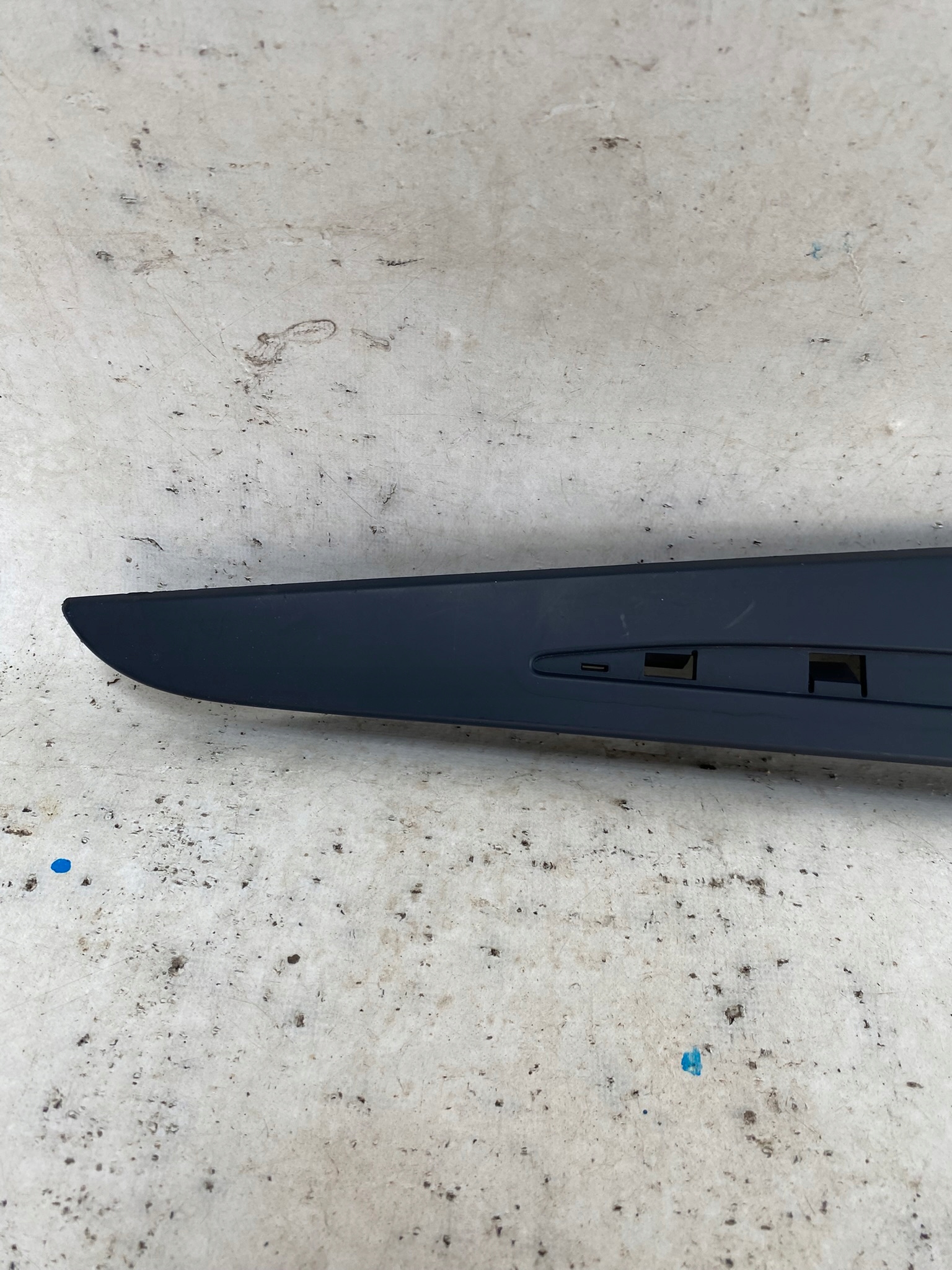 RENAULT CLIO 4 IV 12- left moulding door front 808777693R