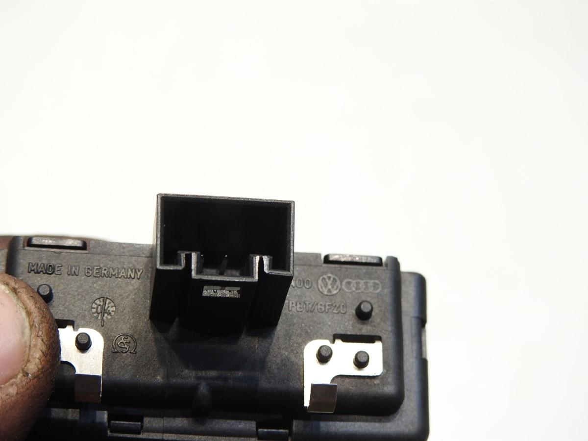 CZUJNIK NASŁONECZNIENIA VOLKSWAGEN TOURAN I 1T0907539B Numer katalogowy części 1T0907539B