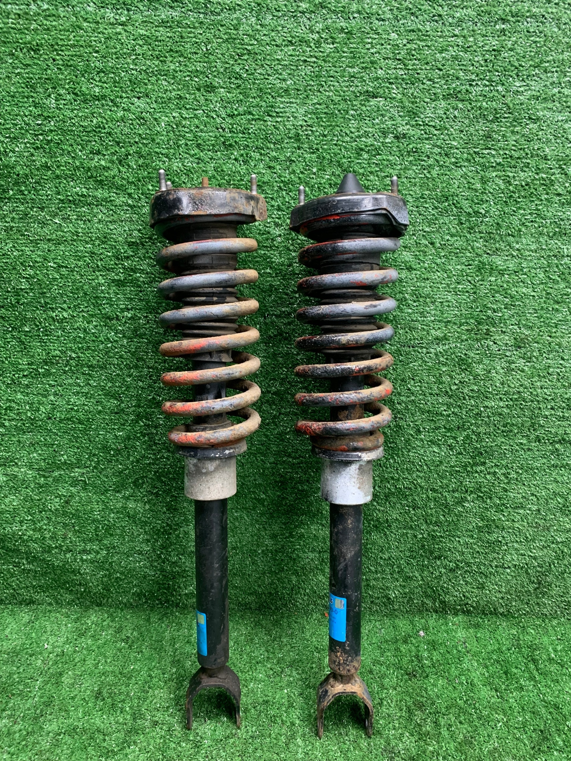 shock absorber shock absorbers left right front MERCEDES W211 E KLASA KOMPLET