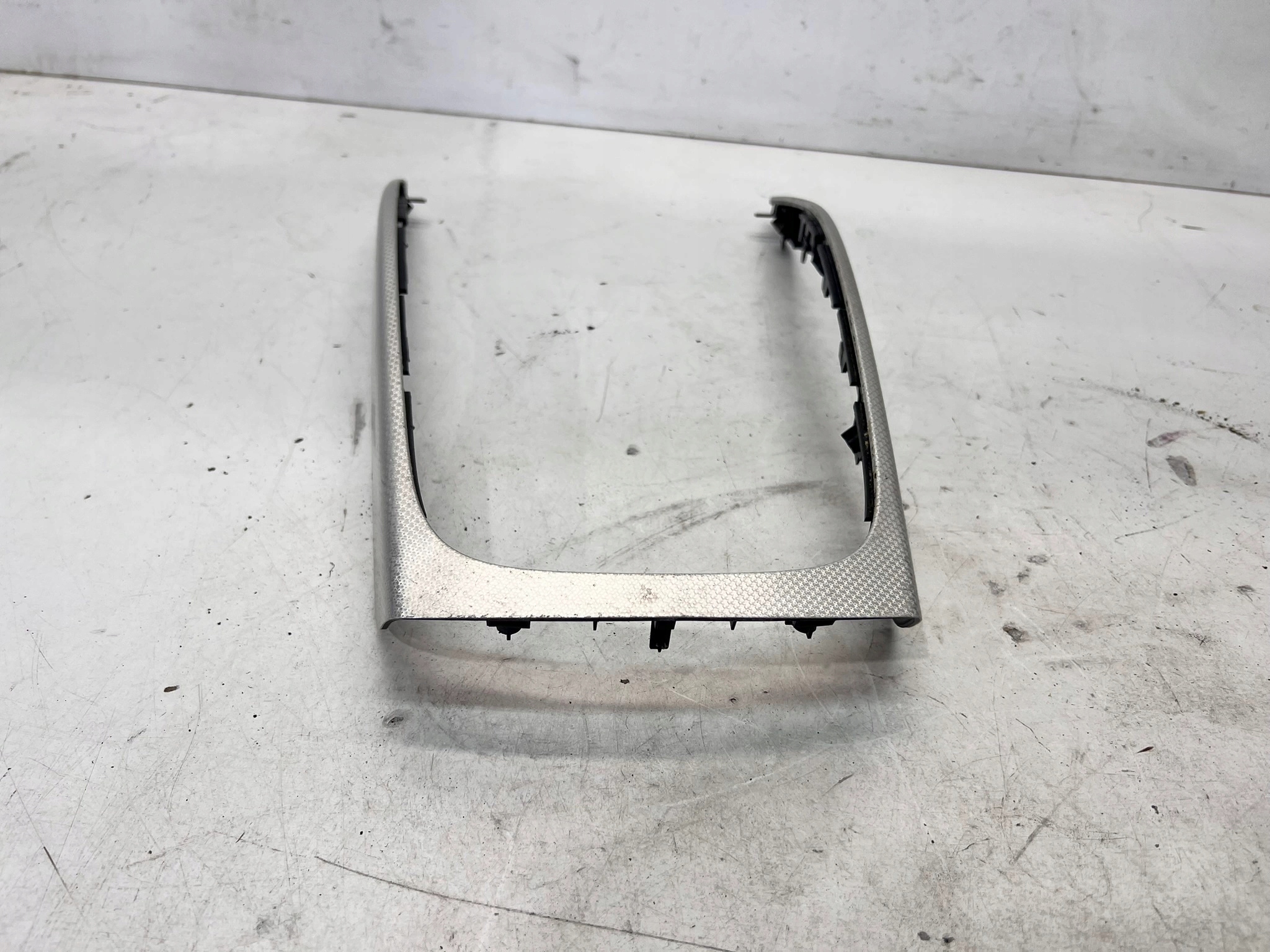 DEKOR TUNELU AUDI A4 B8 A5 8T 8K0863305 1/26 KOLKA