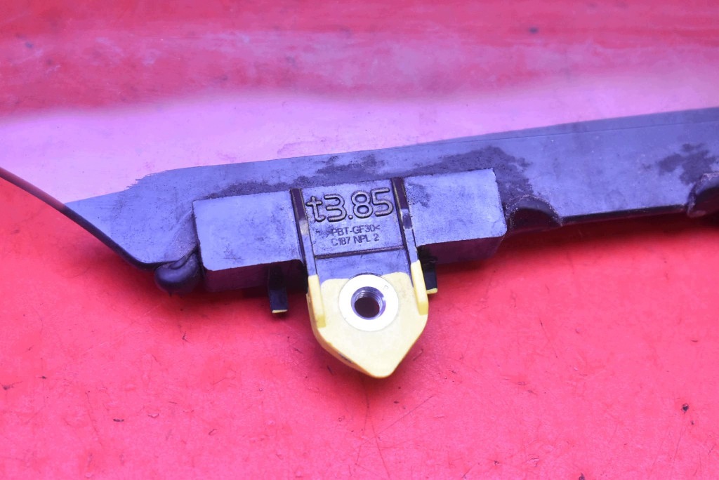 window side right front front TOYOTA COROLLA E21 sedan 18-25