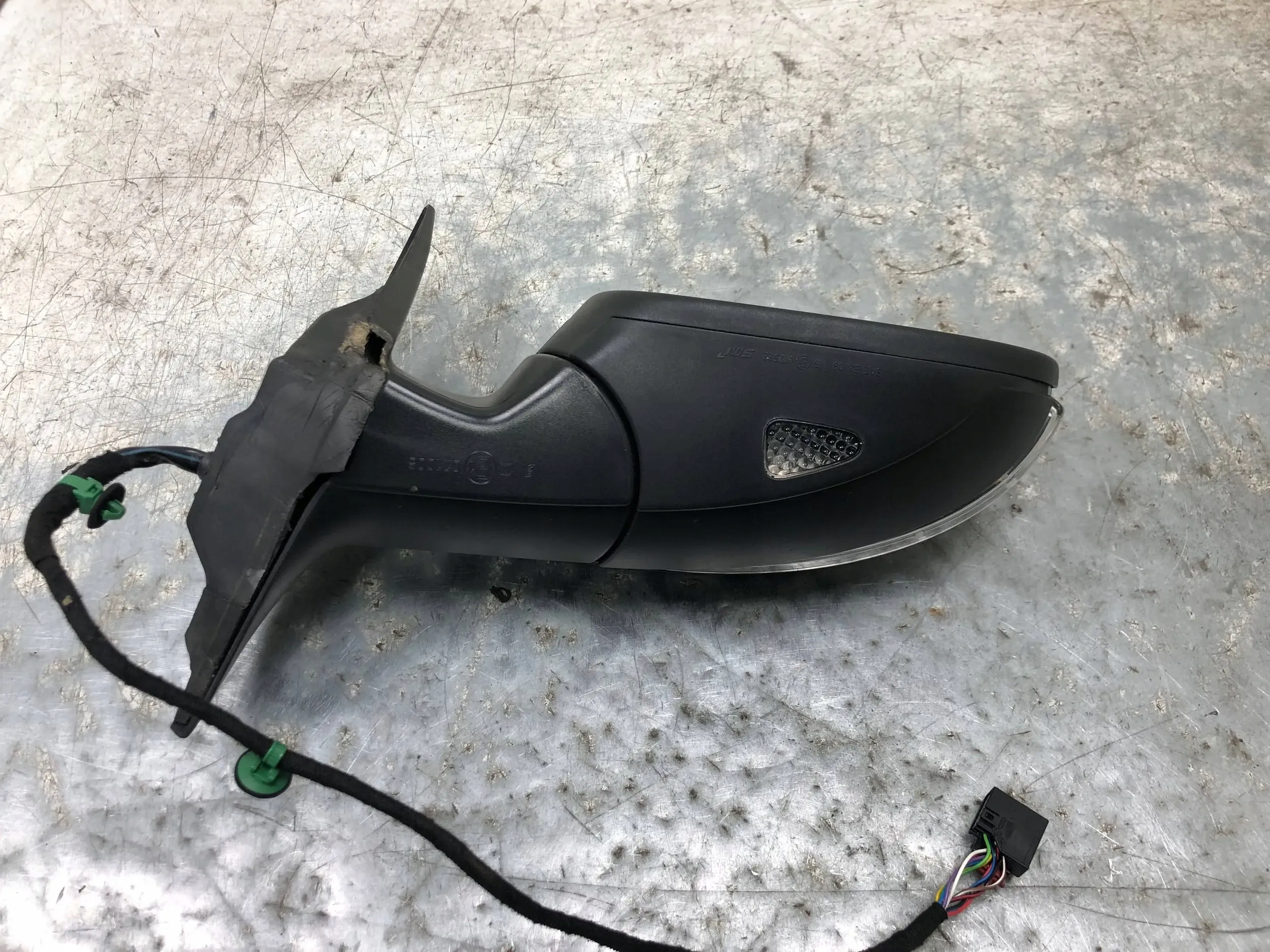 mirror right 9 PIN VW PASSAT CC LIFT LC9X