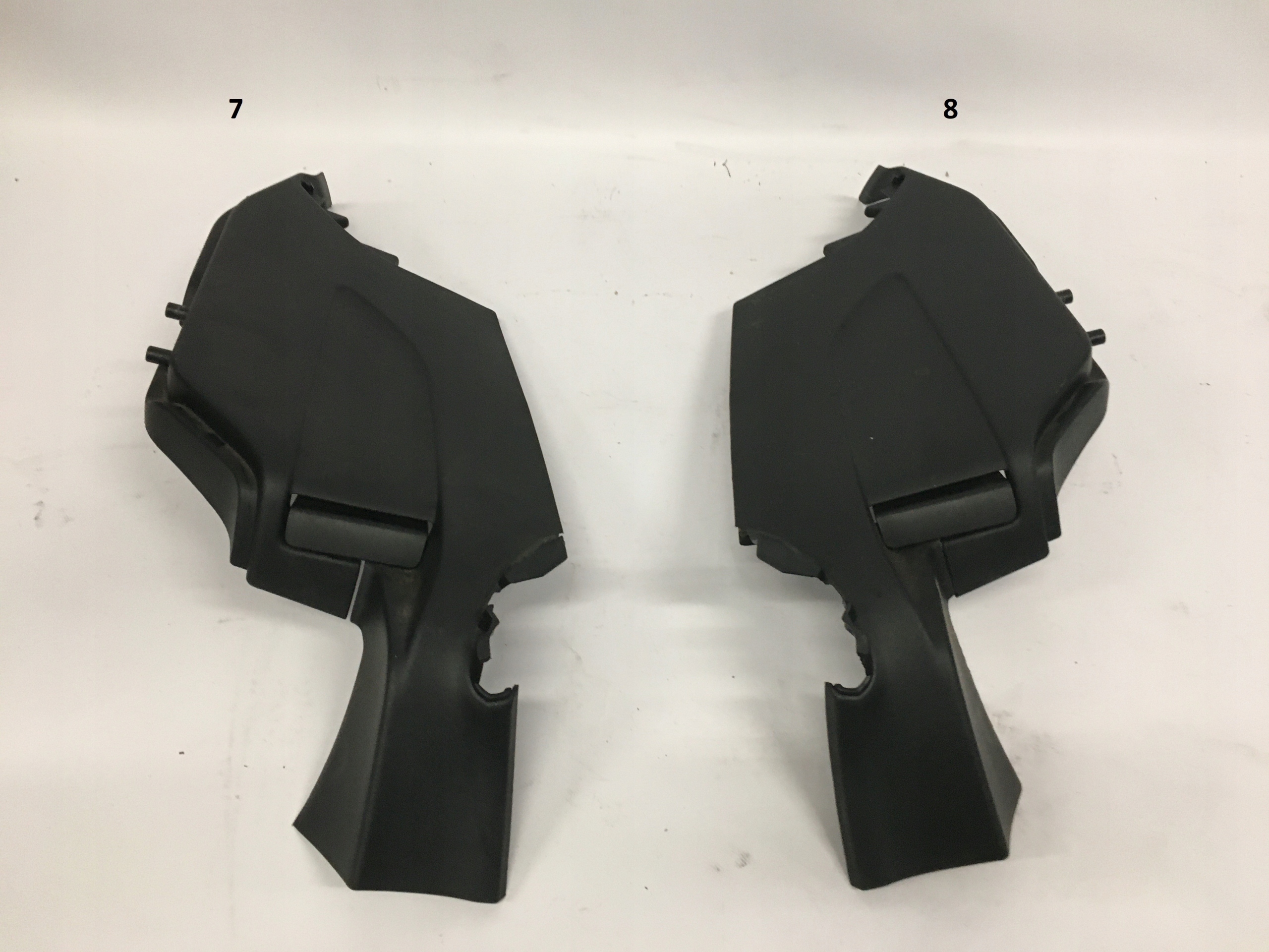 OSŁONA POSZYCIE SŁUPKA CITROEN DS5 10-