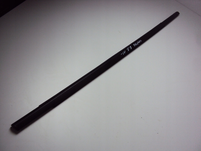 LISTWA ZGARNIAJĄCA PRAWY PRZÓD JEEP COMPASS 2017-