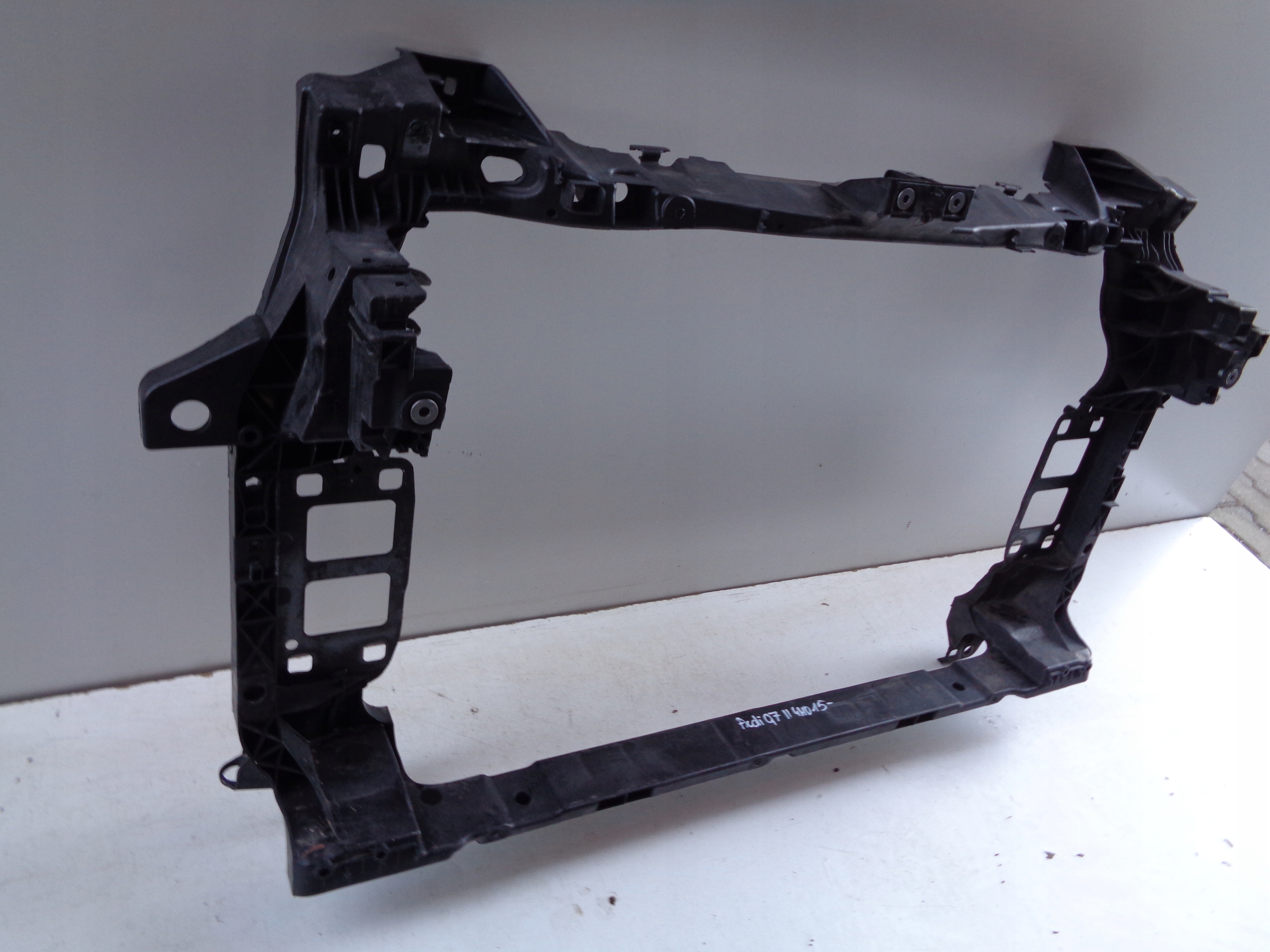 bar, wall front AUDI Q7 II 4M 4M0 15