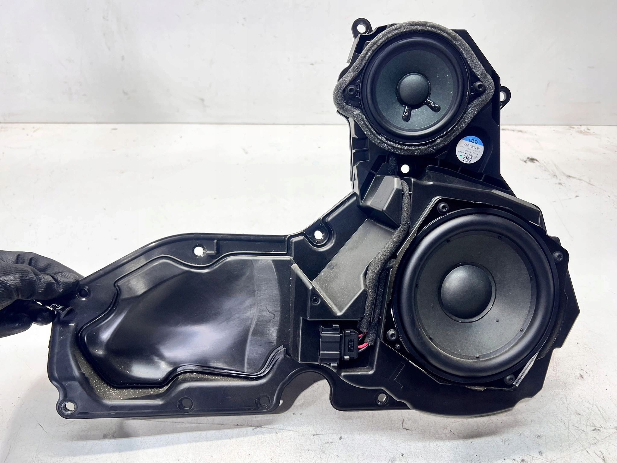 speaker door left front AUDI A6 C8 4K0035297