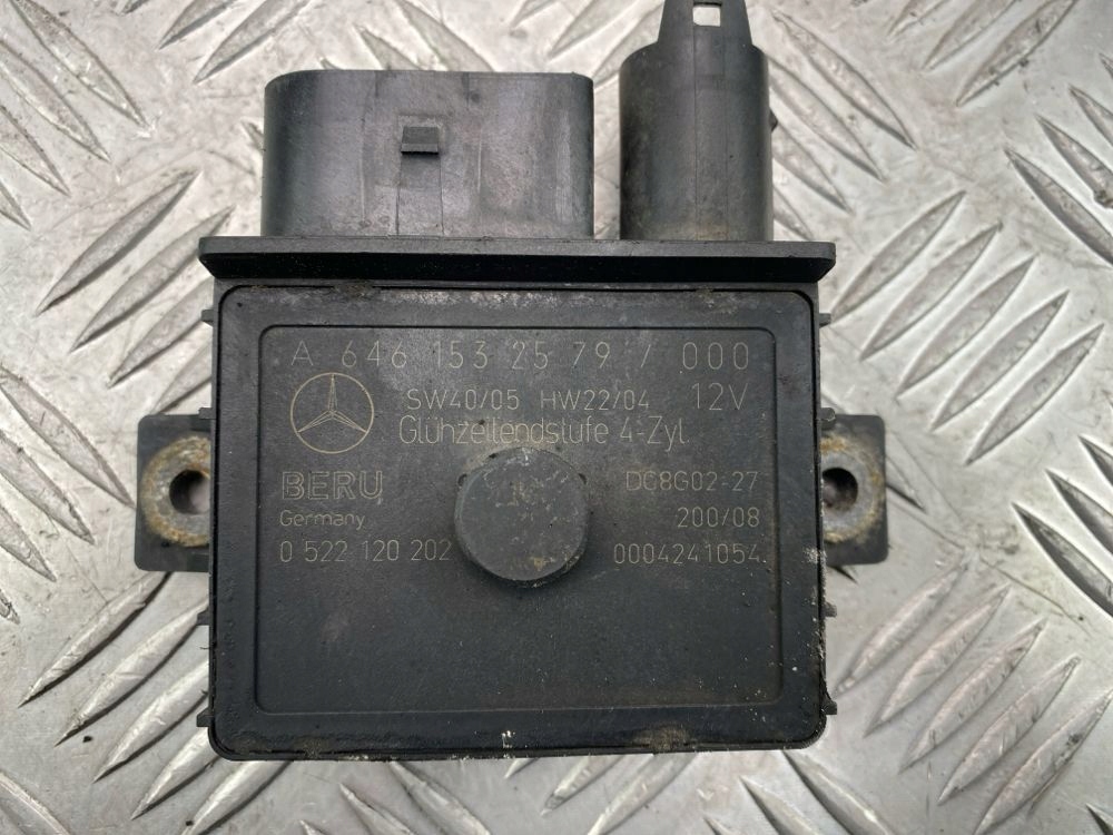 Mercedes C200 CDI W204 2.2 control unit plugs zarowych A6461532579
