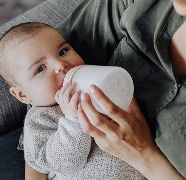 SUAVINEX BUTELKA O WOLNYM PRZEPŁYWIE ZERO 180ML Marka Suavinex