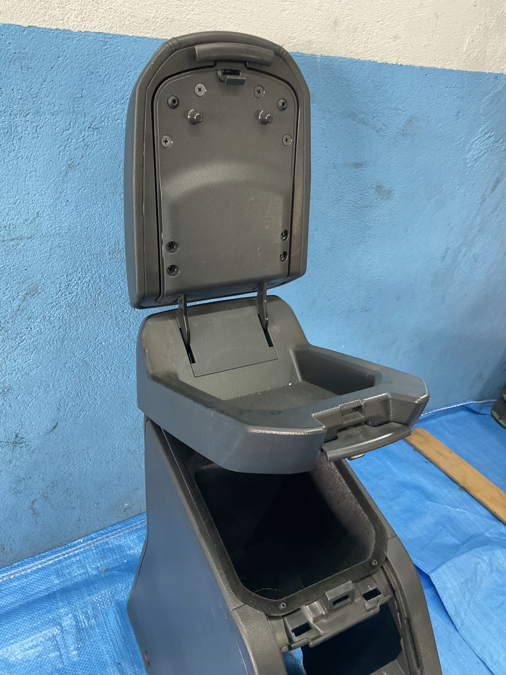 подлокотник с Chevrolet CAPTIVA и 2006-2011 европа