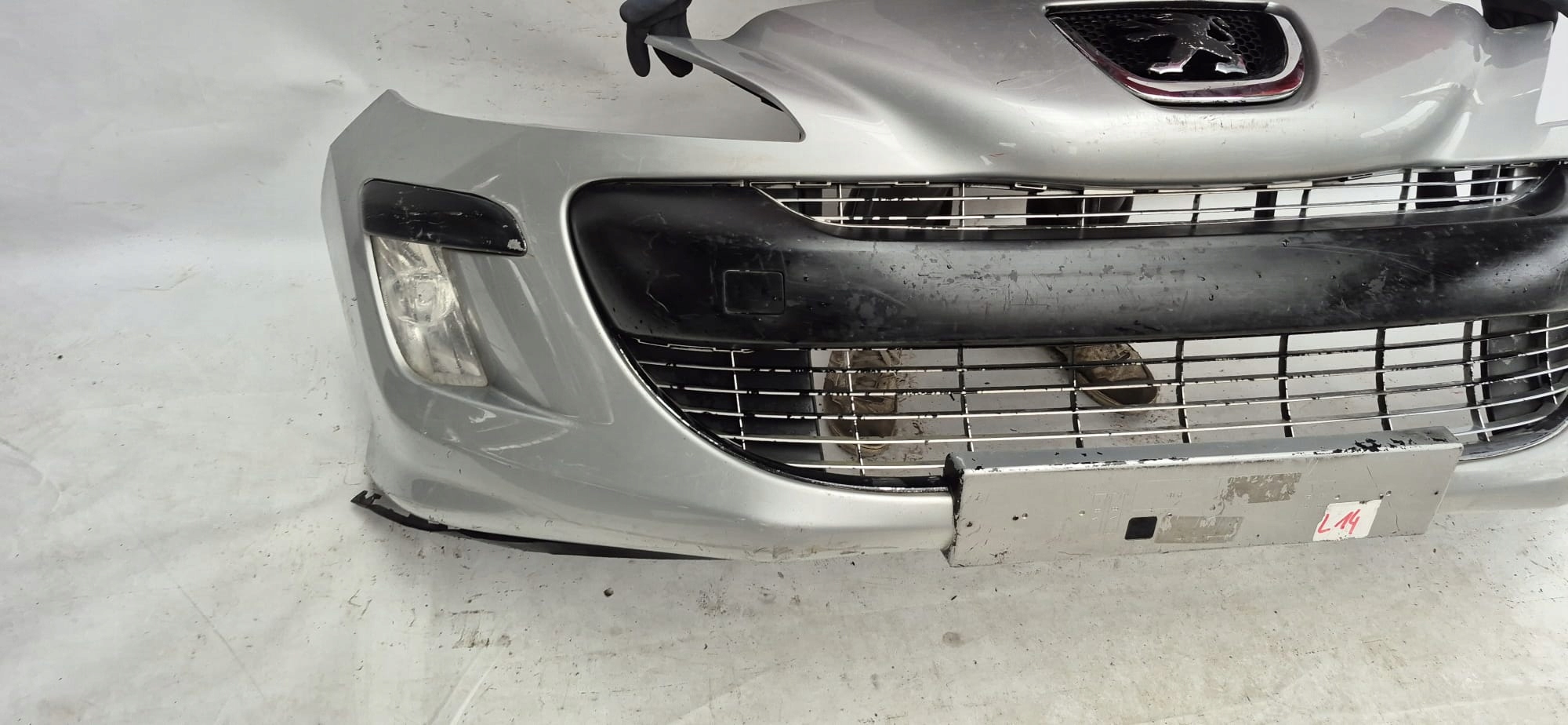 PEUGEOT 308 and 1 07-11 bumper front front 9680484677