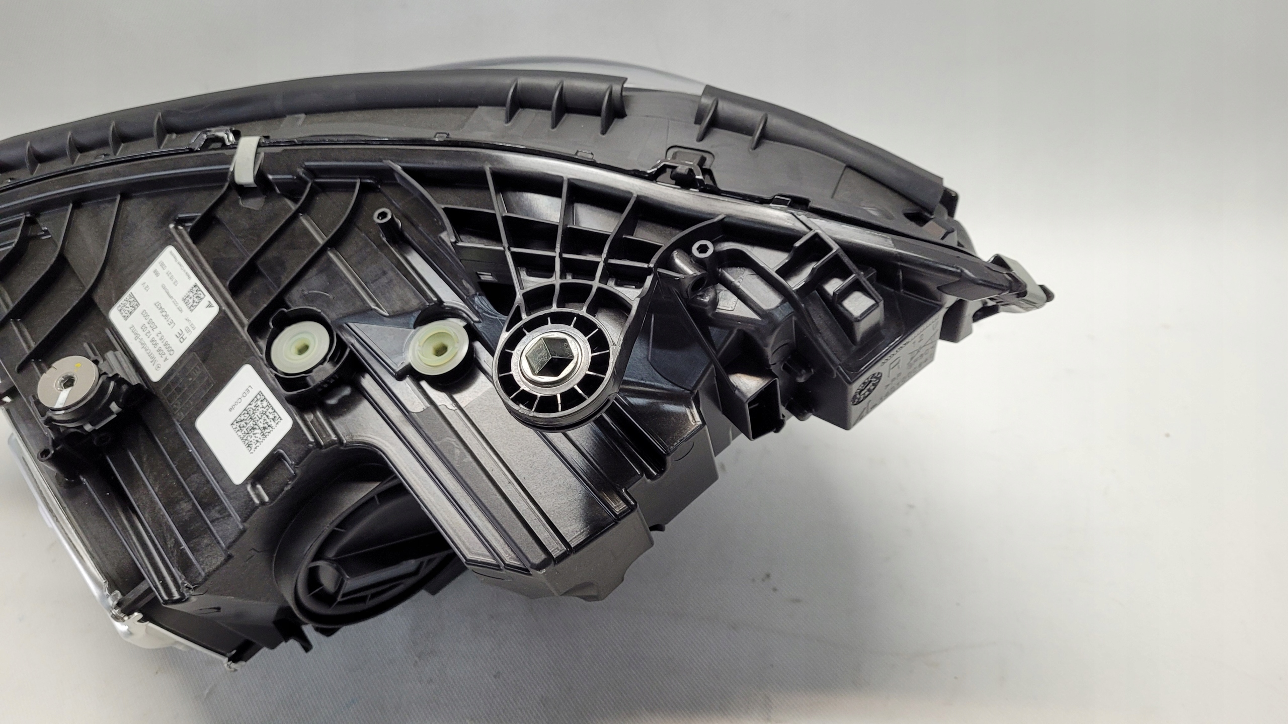 MERCEDES C-KLASA W206 LAMPA PRZÓD PRAWA FULL LED H Rodzaj świateł mijania LED