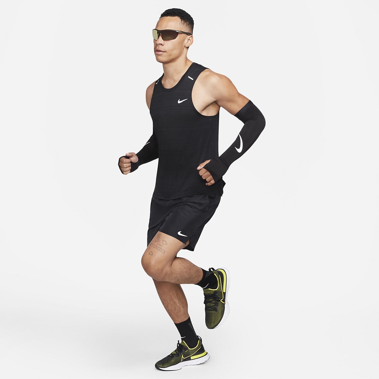 SPODENKI NIKE CHALLENGER SHORT 7BF CZ9066-010 r L Kolor czarny