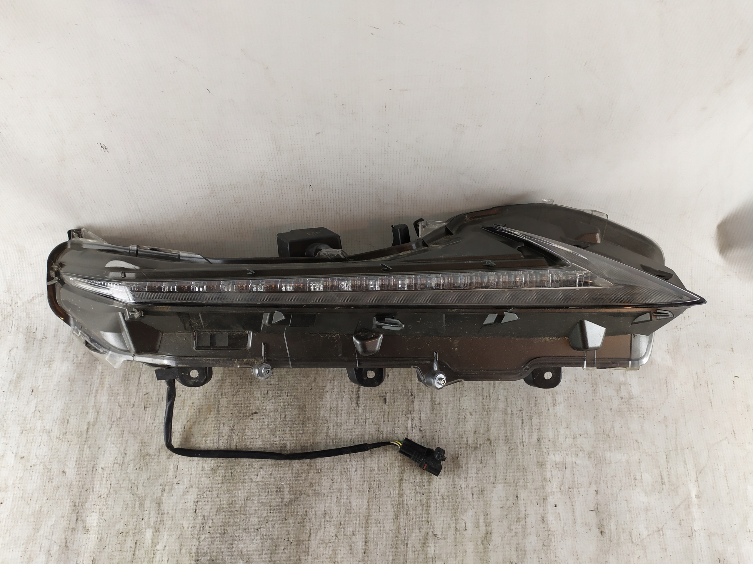 Lexus NX 2014-> светодиодная лампа правый DRL галоген