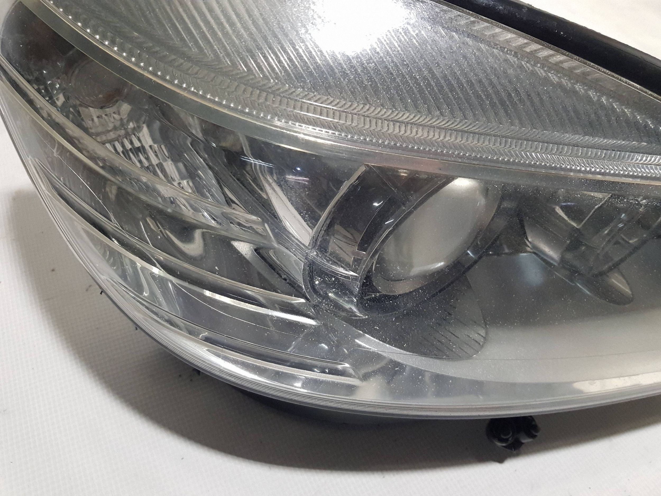 light XENON front right Mercedes C W204 A2048203059 EU EUROPA