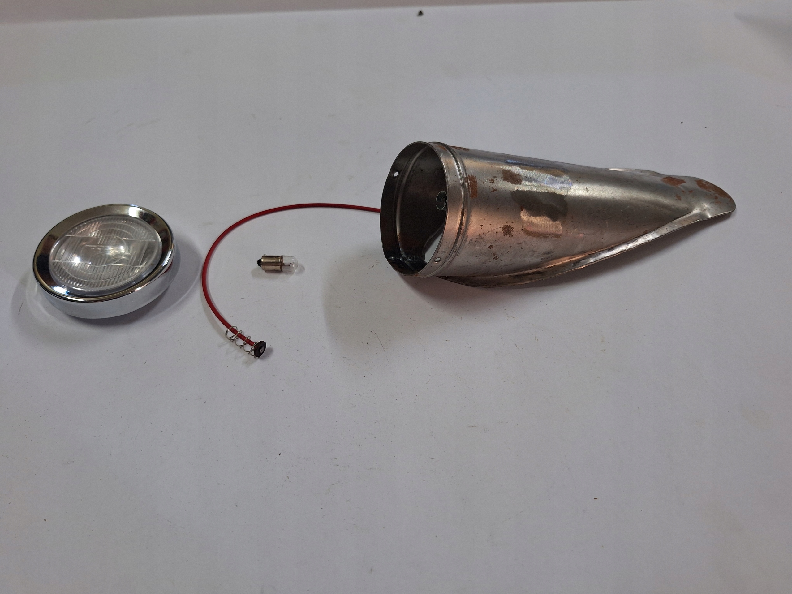 Blatník kočárek gondola lampička nochal s lampičkou M-72