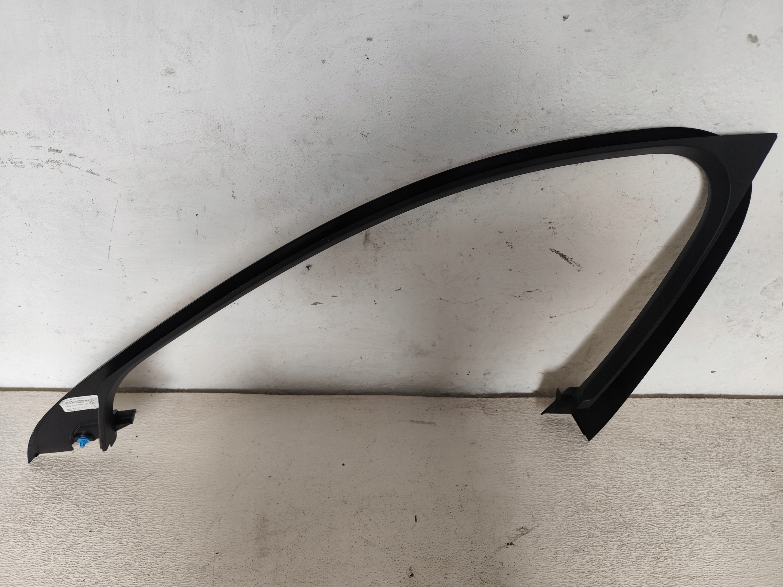 VOLVO XC60 II 2022 moulding windows door left front