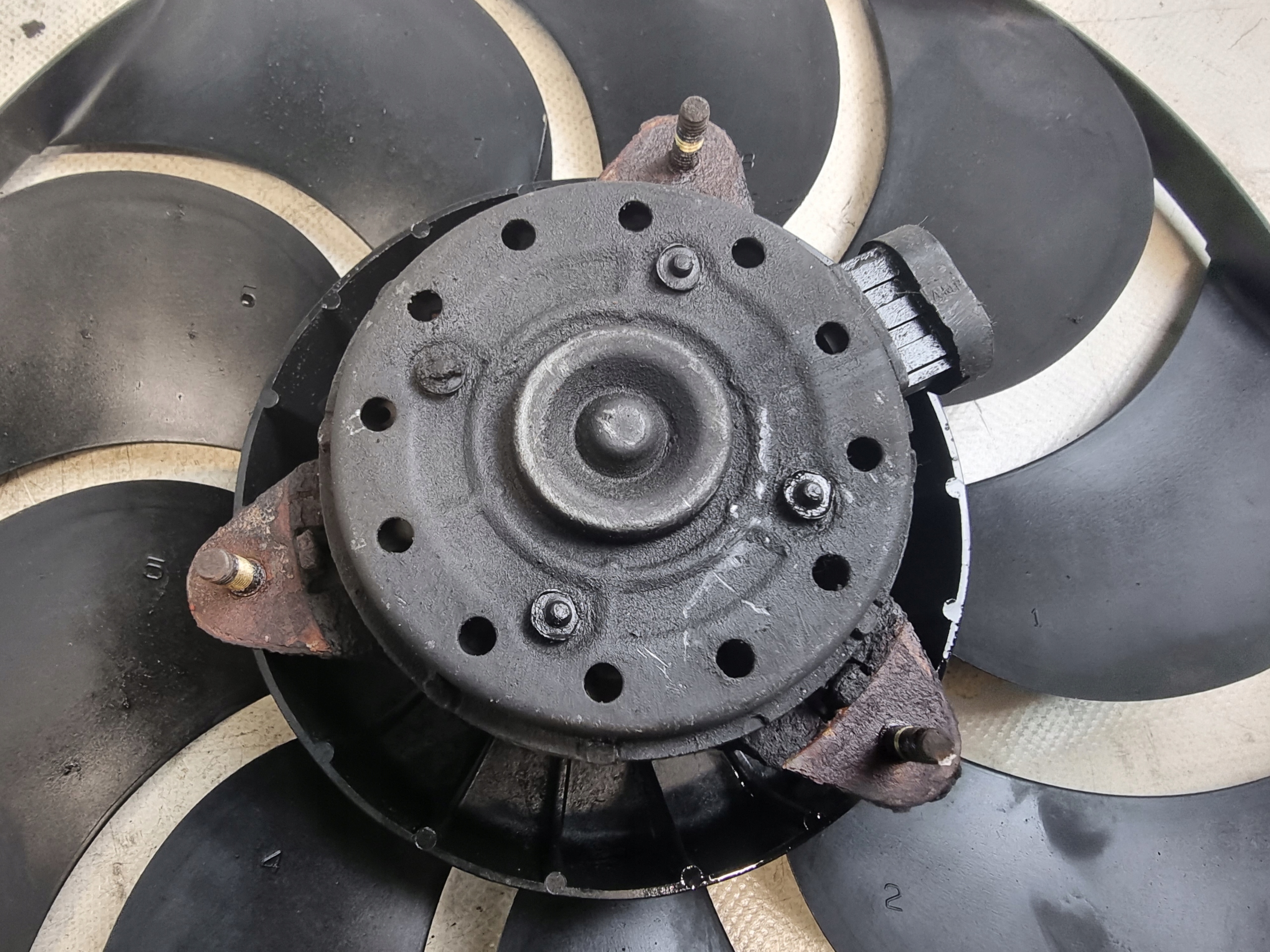 ventilátor chladiče OEM 5393199 OPEL MOVANO A 2.8 DTI