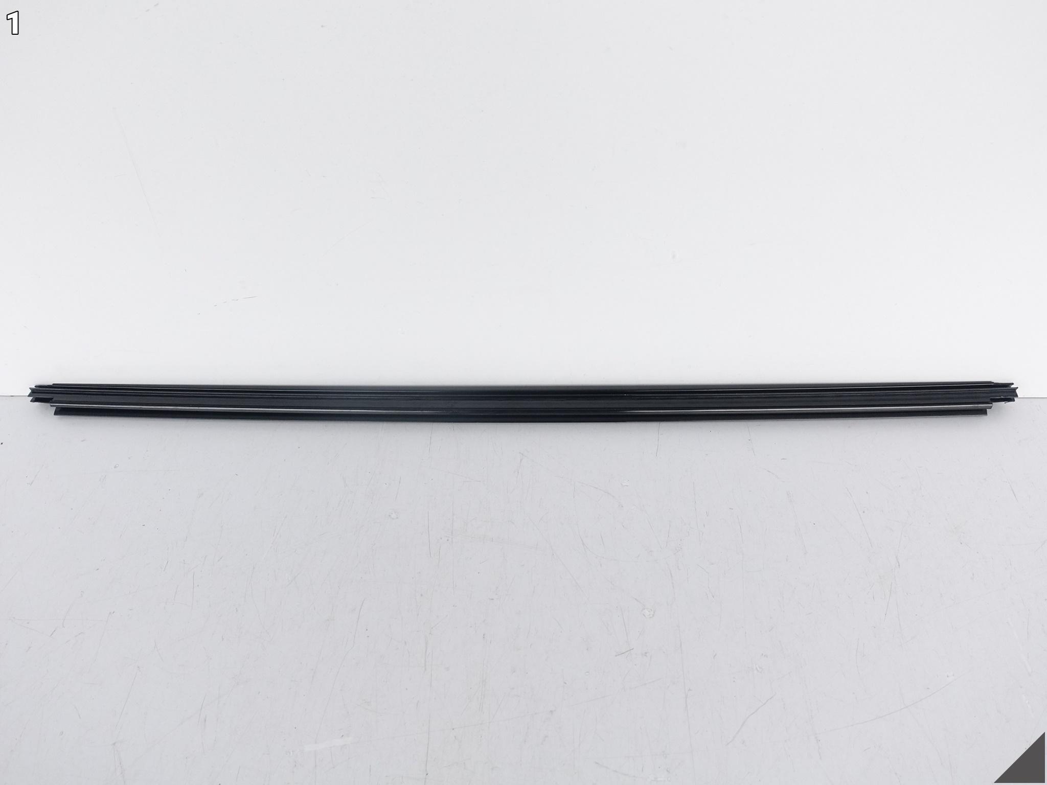 MINI COOPER R56 06-13 moulding gasket window side bodywork right rear part