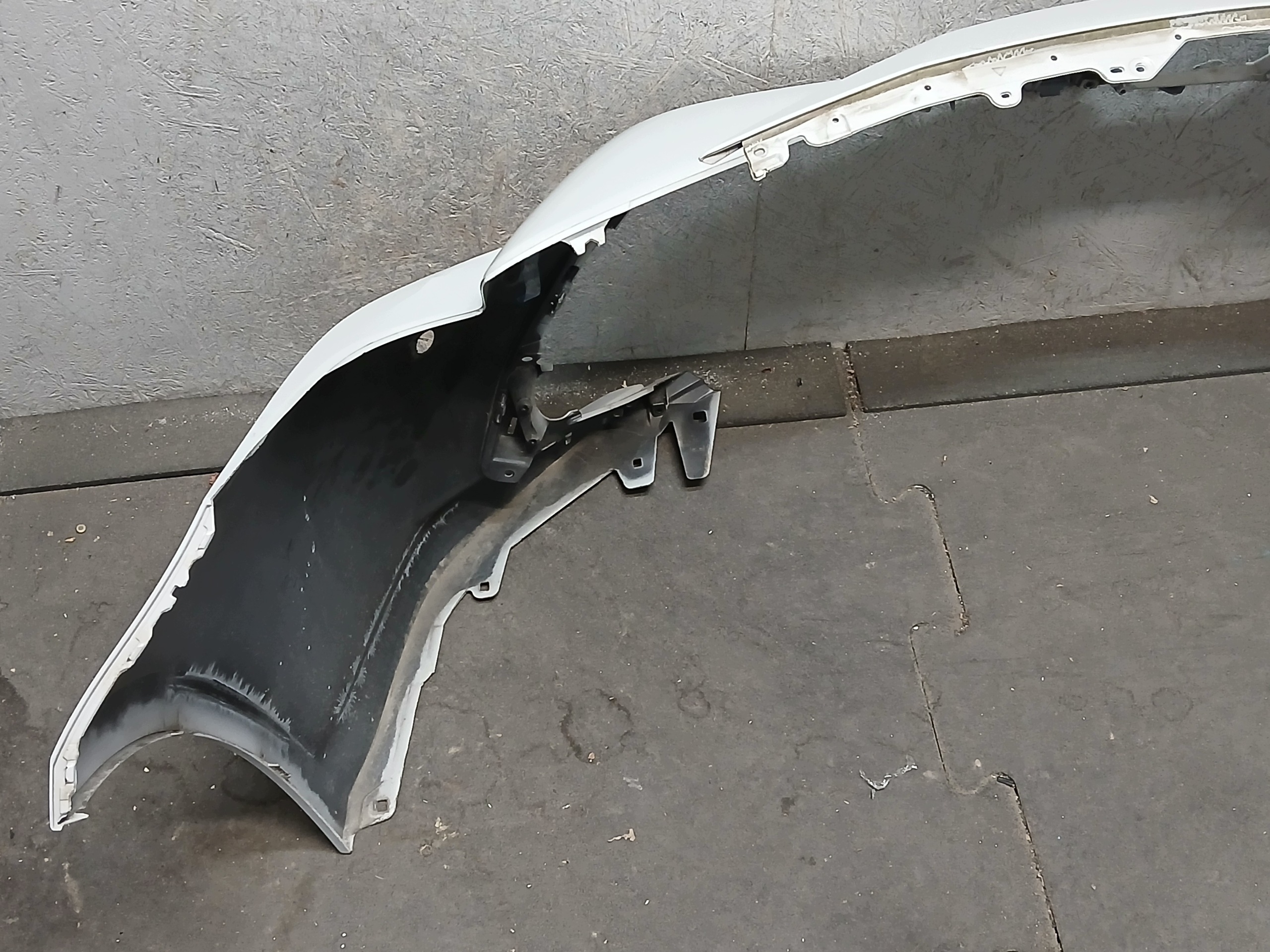 bumper front TOYOTA COROLLA E21 HB KOMBI GR SPORT