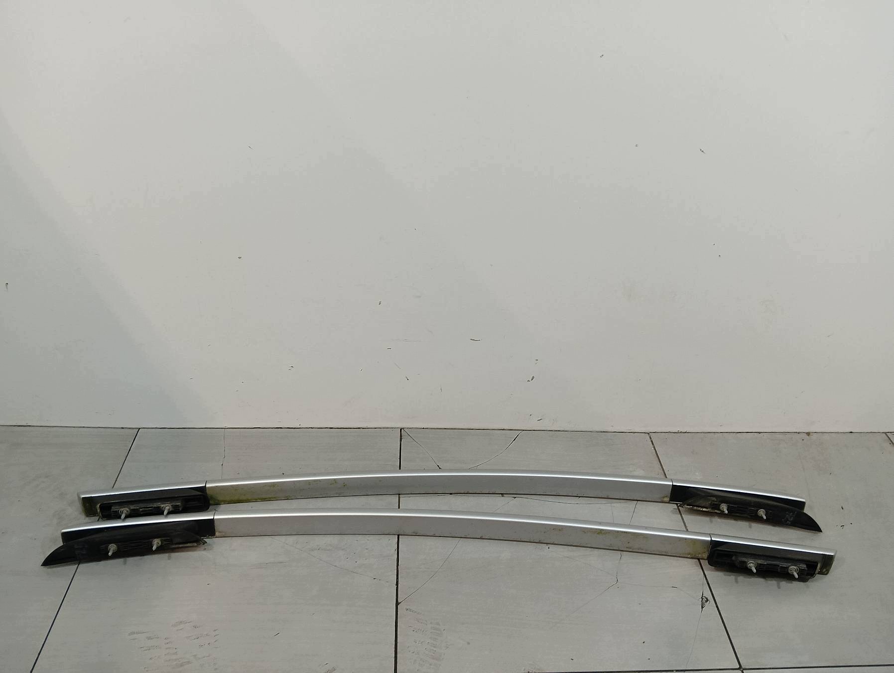 Barres de toit longitudinales Peugeot 207 et (2006-2012)
