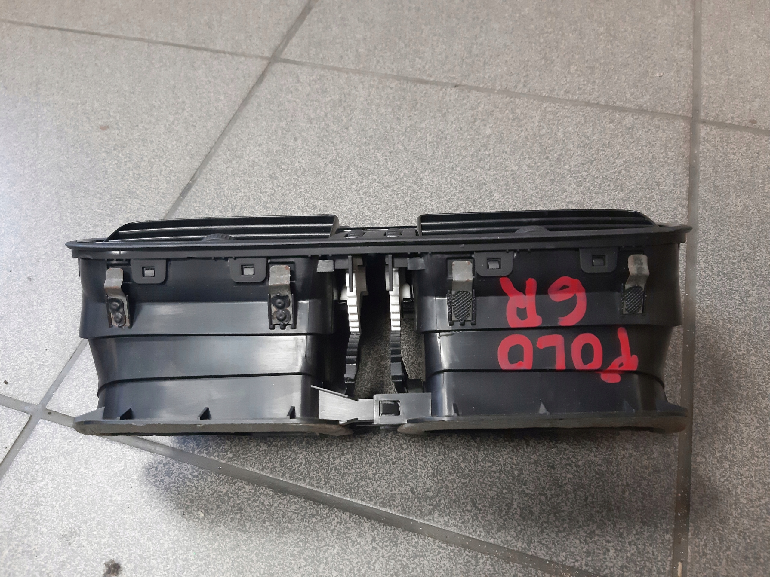 grid air conditioning devices central VW POLO 6R