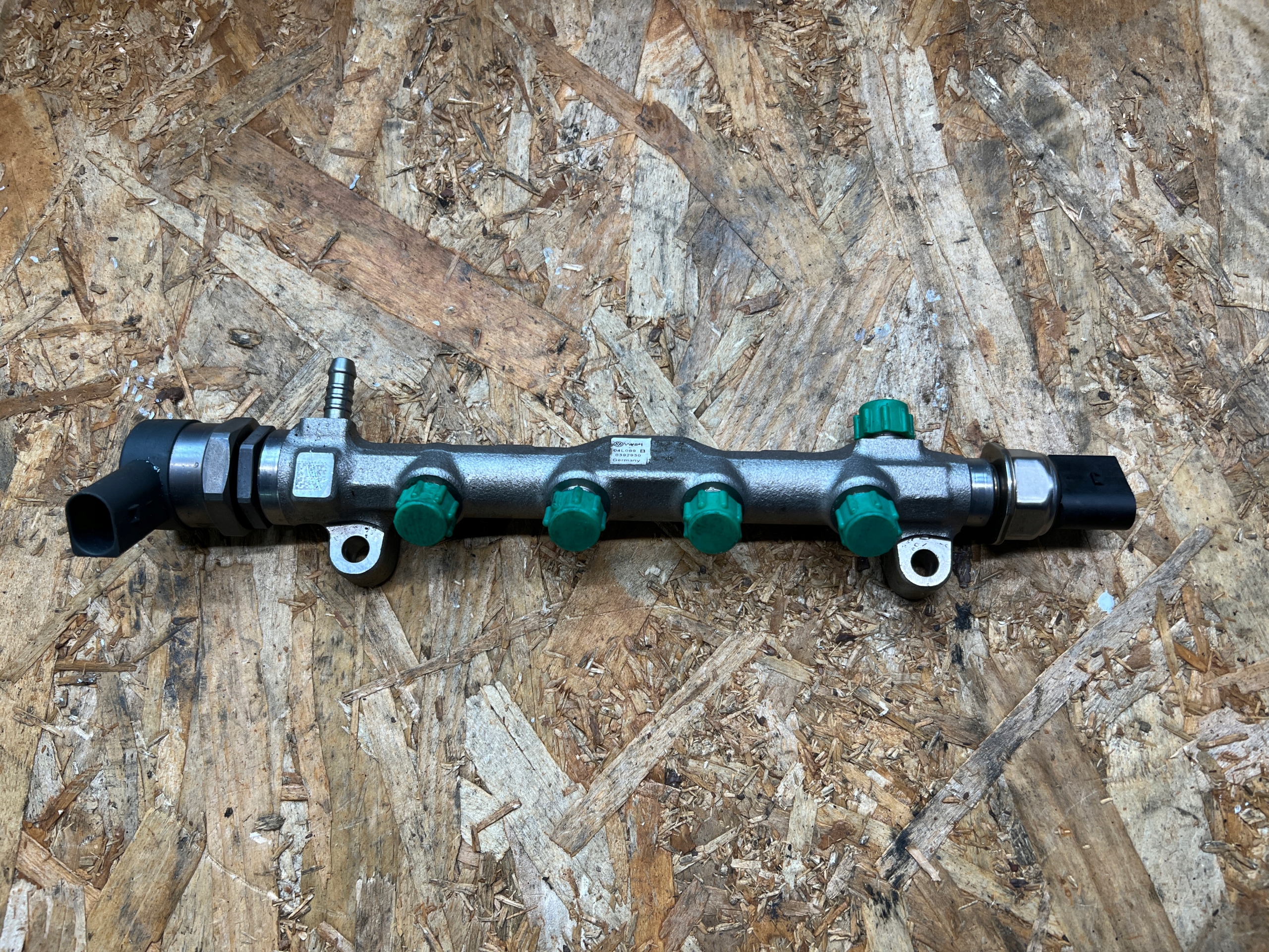 Rampe injection Capteurs A3 8V GOLF VII 2.0 TDI CRB 04L089B 057130764AB