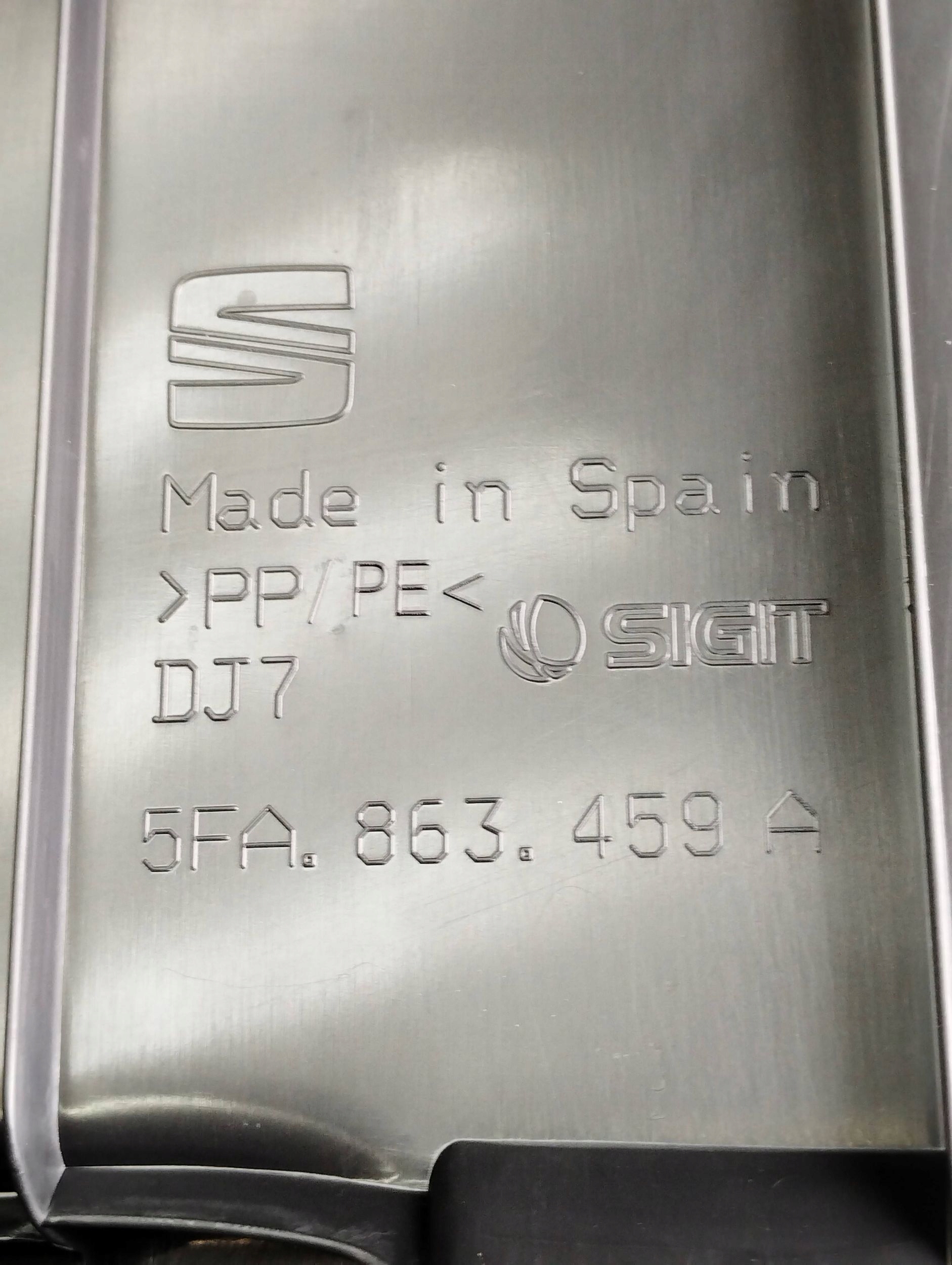 Seat Leon IV 2024 cover of the threshold boot 5FA863459A