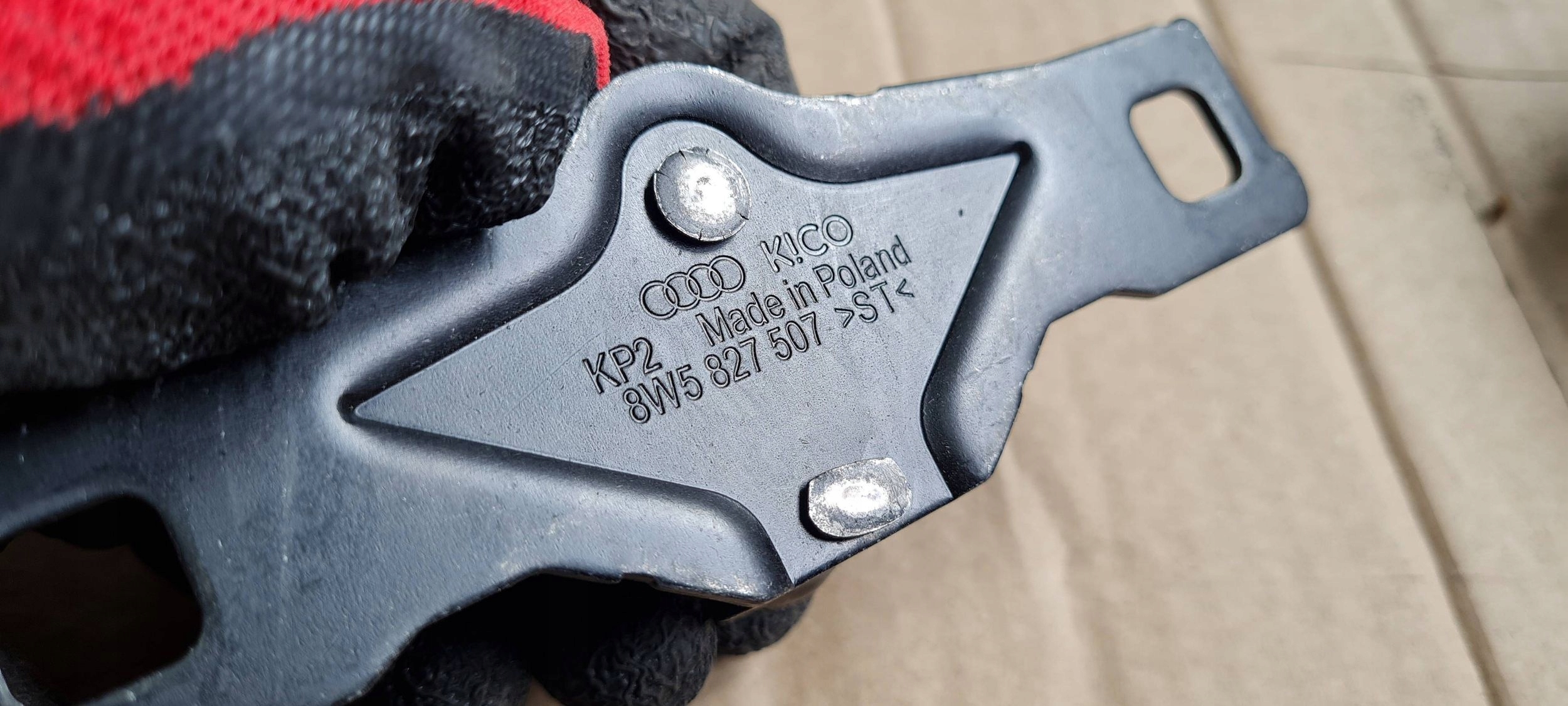 A6 C8 4K RYGIEL lock bonnet boot rear part 8W5827507 A5 8W A4 B9