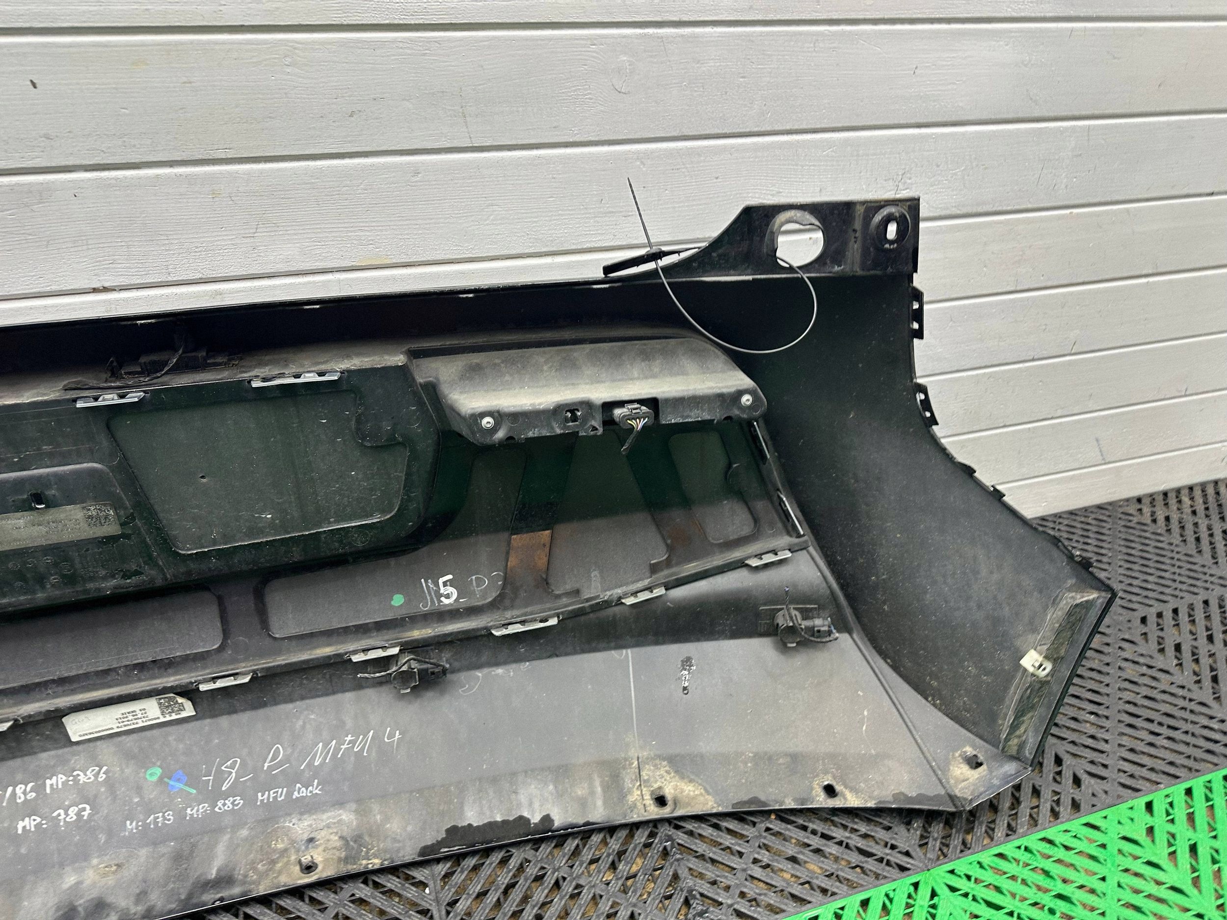 bumper rear rear part BMW i3 complete